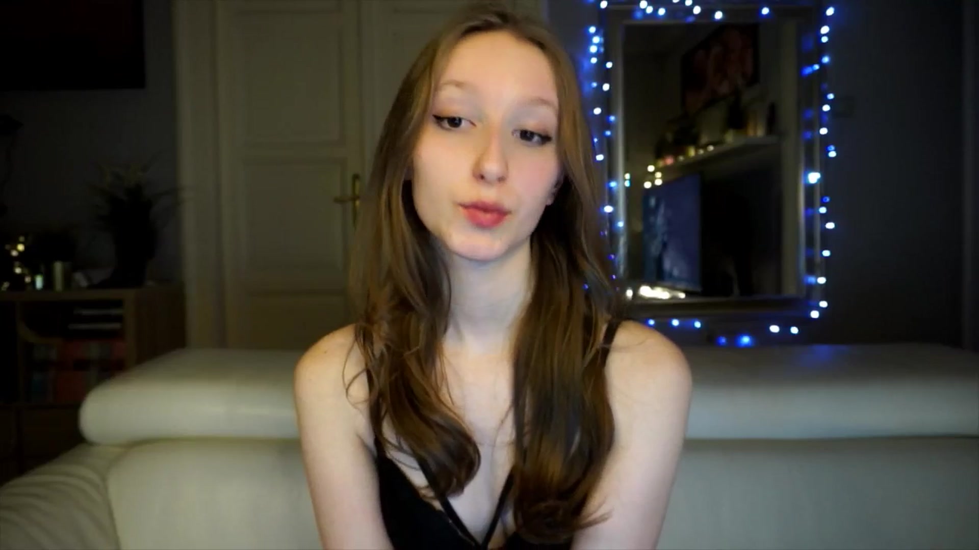 Gallery image thumbnail from Sw33t_g1rl's myfreecams stream on, 02/16/2026, 21:05 image 7 of 20