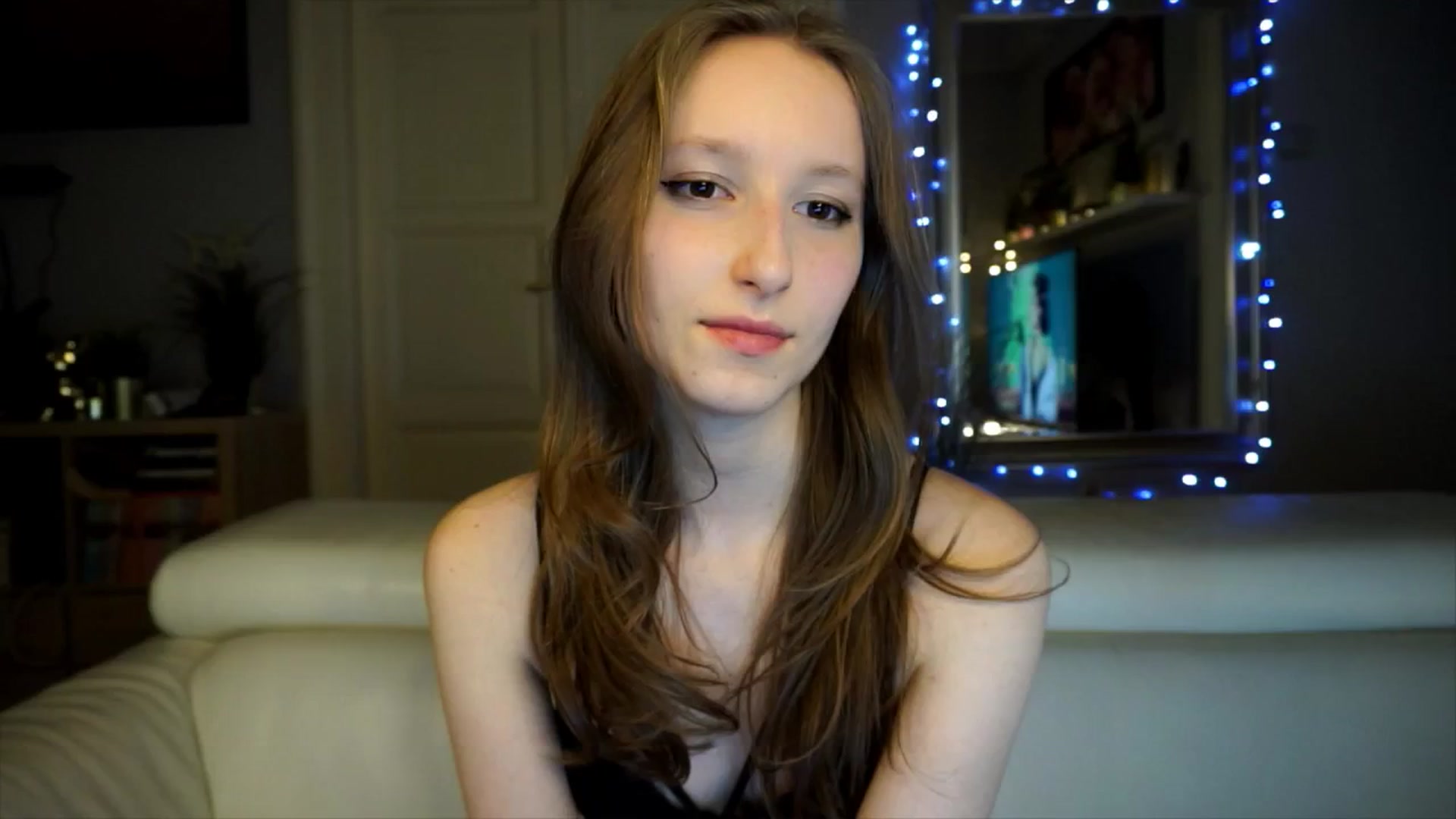 Gallery image thumbnail from Sw33t_g1rl's myfreecams stream on, 02/16/2026, 21:05 image 1 of 20