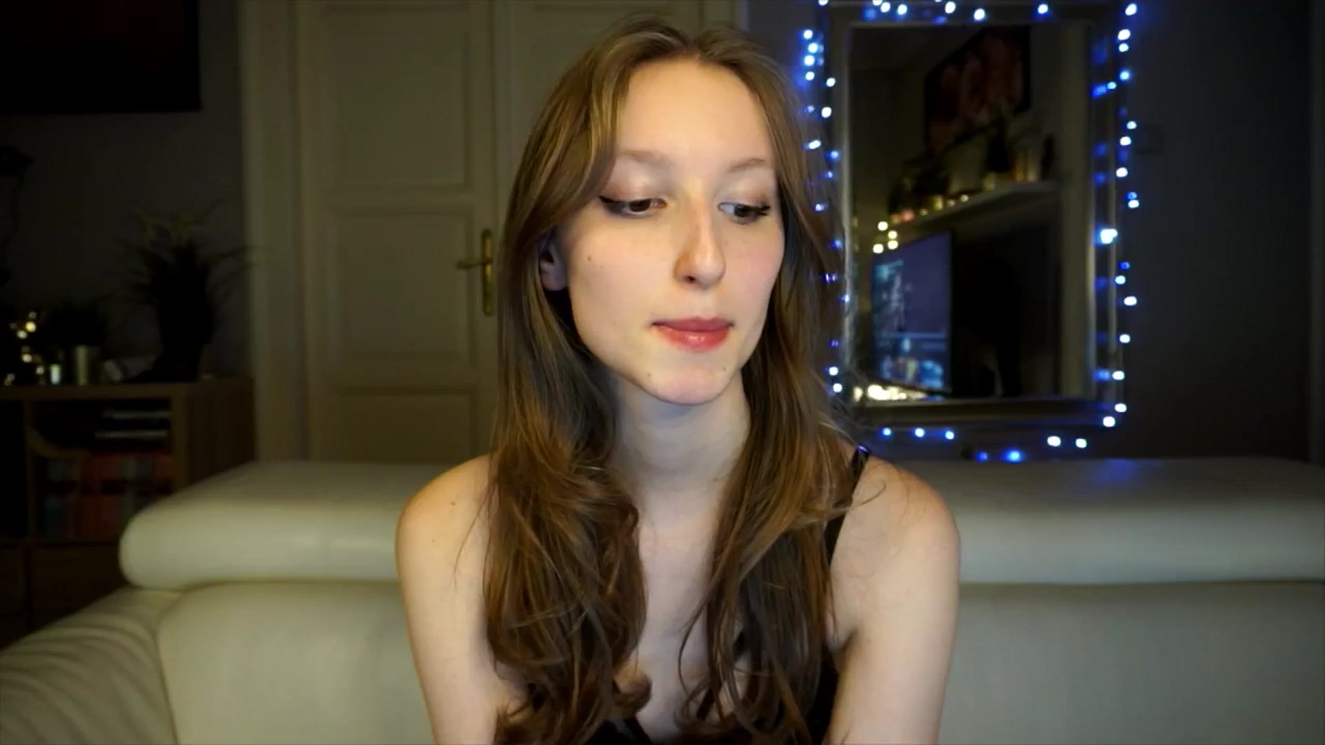 Gallery image thumbnail from Sw33t_g1rl's myfreecams stream on, 02/16/2026, 21:05 image 12 of 20