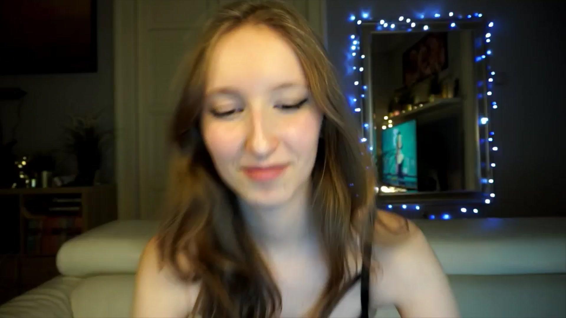 Gallery image thumbnail from Sw33t_g1rl's myfreecams stream on, 02/17/2026, 17:41 image 16 of 20