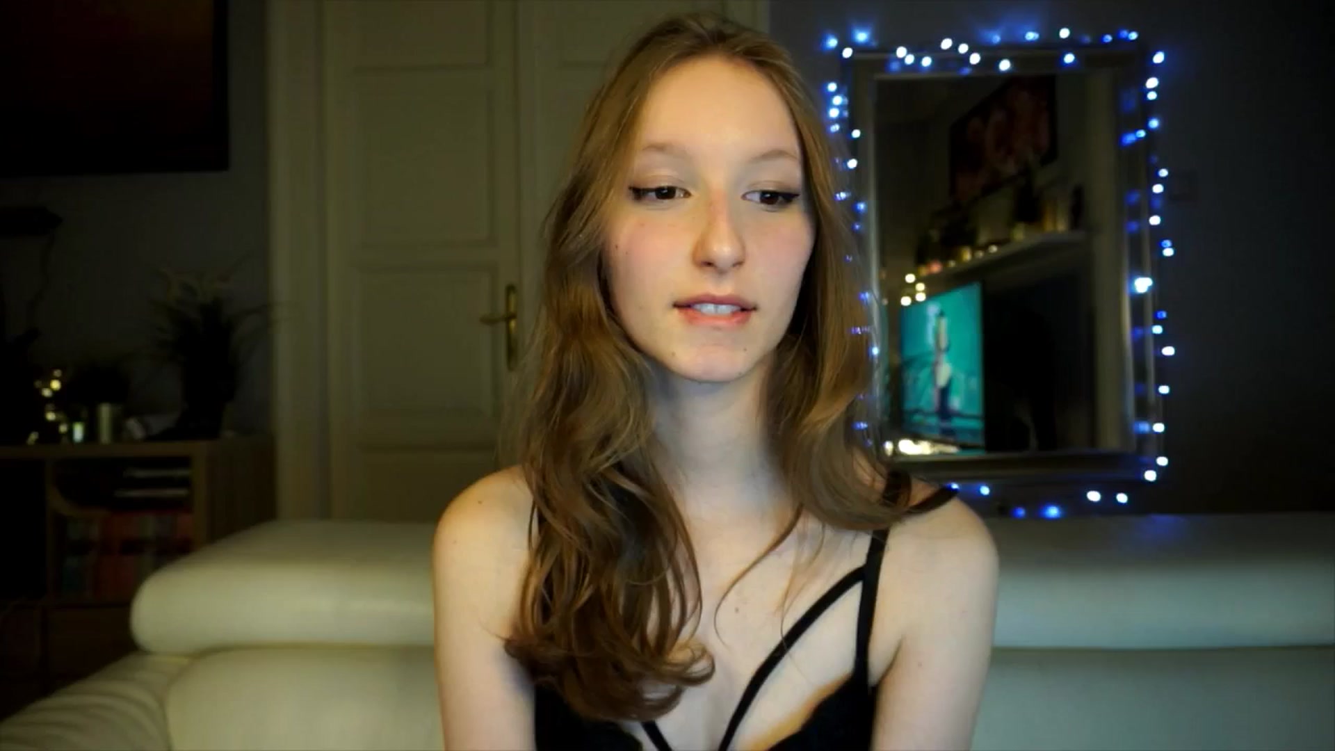 Gallery image thumbnail from Sw33t_g1rl's myfreecams stream on, 02/17/2026, 17:41 image 8 of 20
