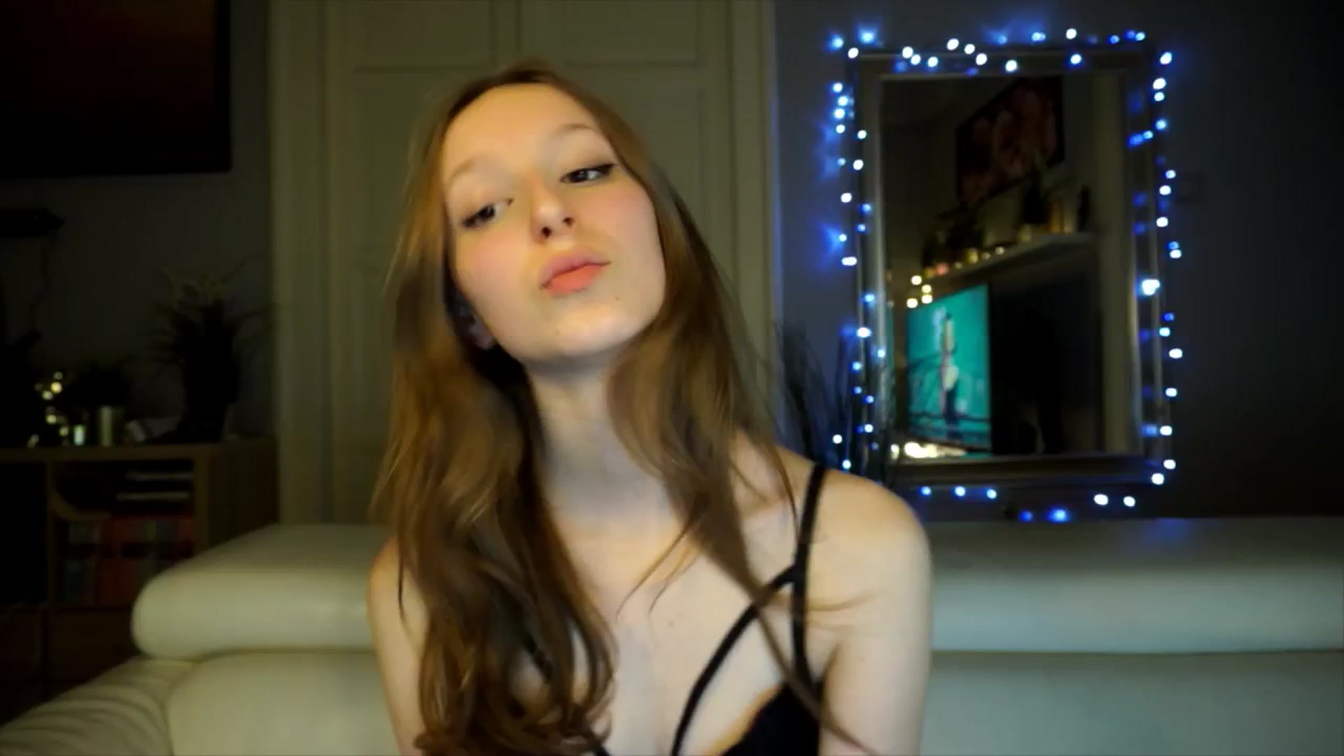 Gallery image thumbnail from Sw33t_g1rl's myfreecams stream on, 02/17/2026, 17:41 image 14 of 20