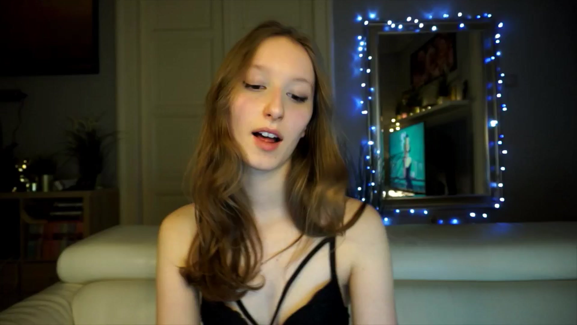 Gallery image thumbnail from Sw33t_g1rl's myfreecams stream on, 02/17/2026, 17:41 image 10 of 20