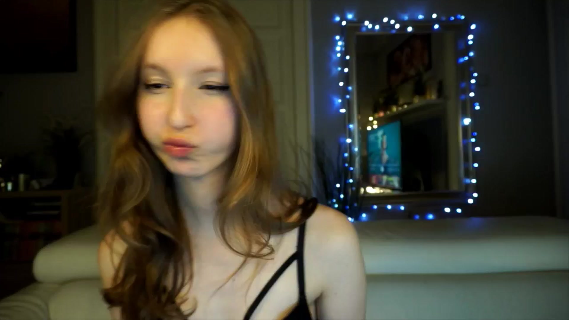 Gallery image thumbnail from Sw33t_g1rl's myfreecams stream on, 02/17/2026, 17:41 image 4 of 20
