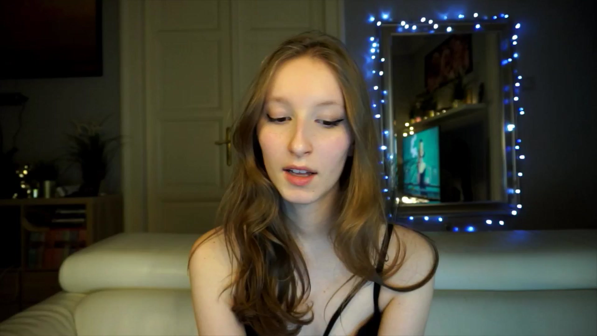 Gallery image thumbnail from Sw33t_g1rl's myfreecams stream on, 02/17/2026, 17:41 image 11 of 20