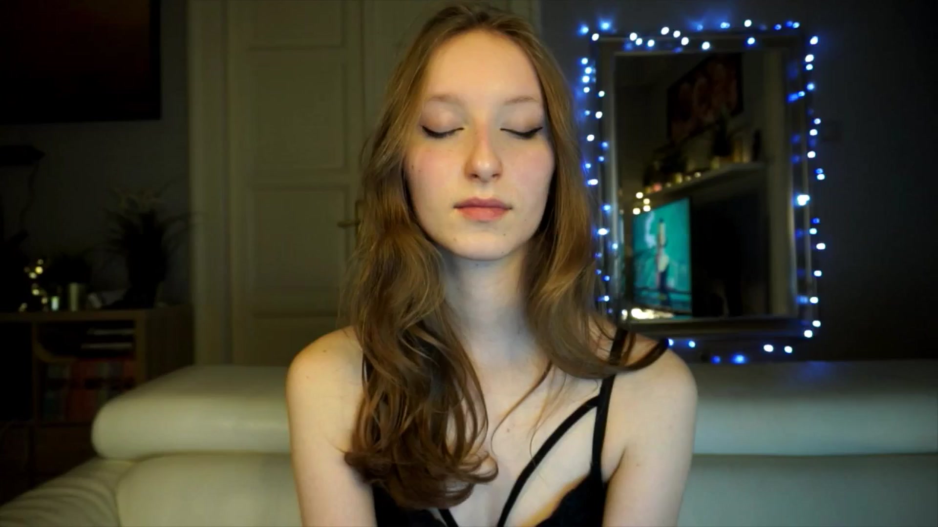Gallery image thumbnail from Sw33t_g1rl's myfreecams stream on, 02/17/2026, 17:41 image 9 of 20