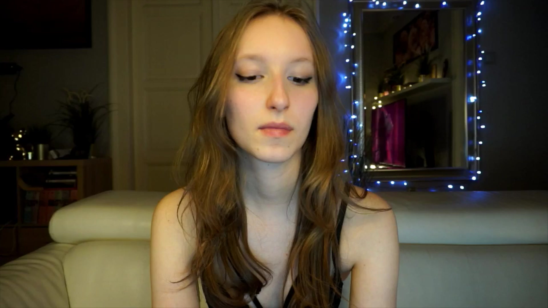 Gallery image thumbnail from Sw33t_g1rl's myfreecams stream on, 02/17/2026, 21:01 image 6 of 20