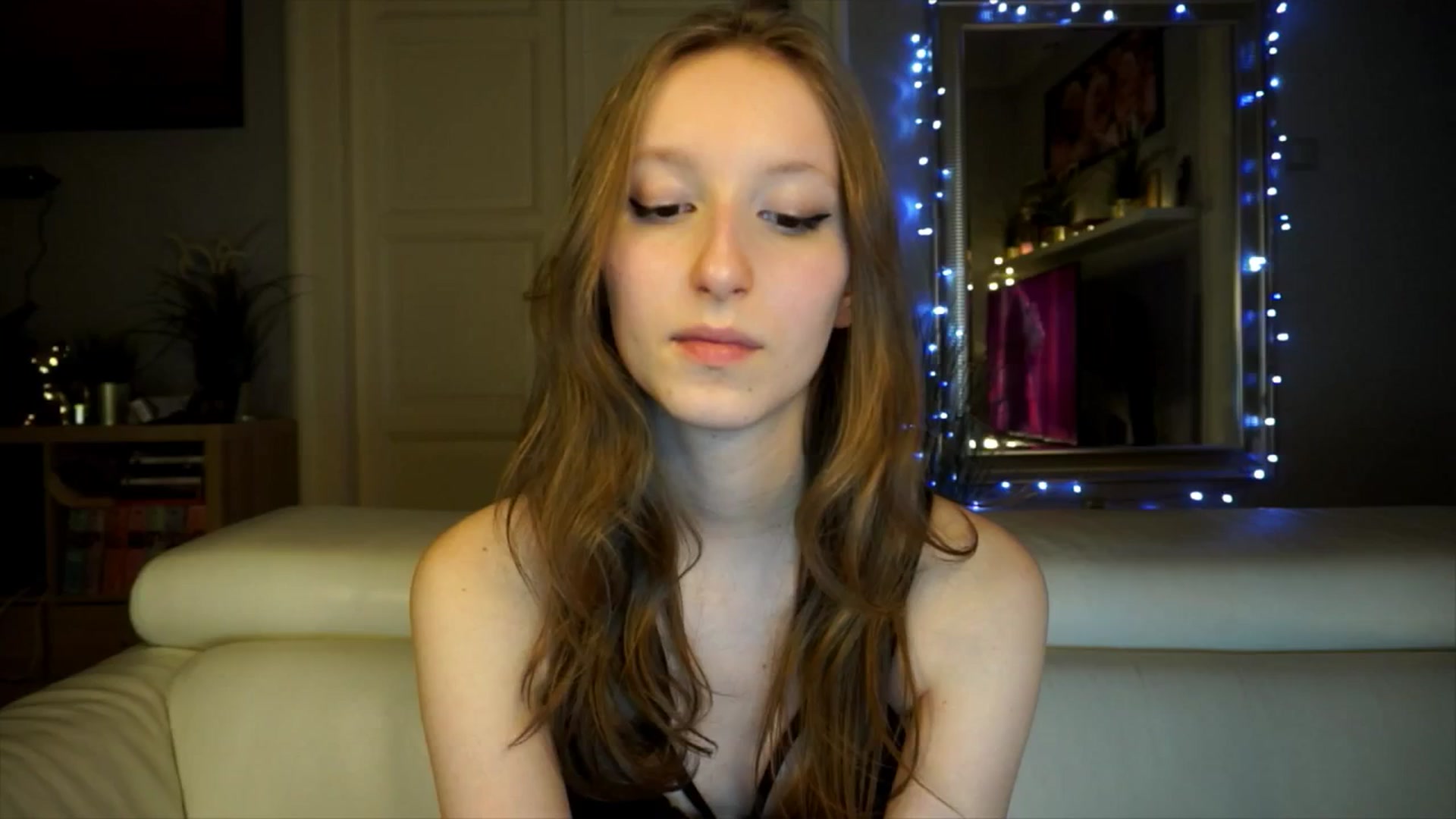 Gallery image thumbnail from Sw33t_g1rl's myfreecams stream on, 02/17/2026, 21:01 image 4 of 20
