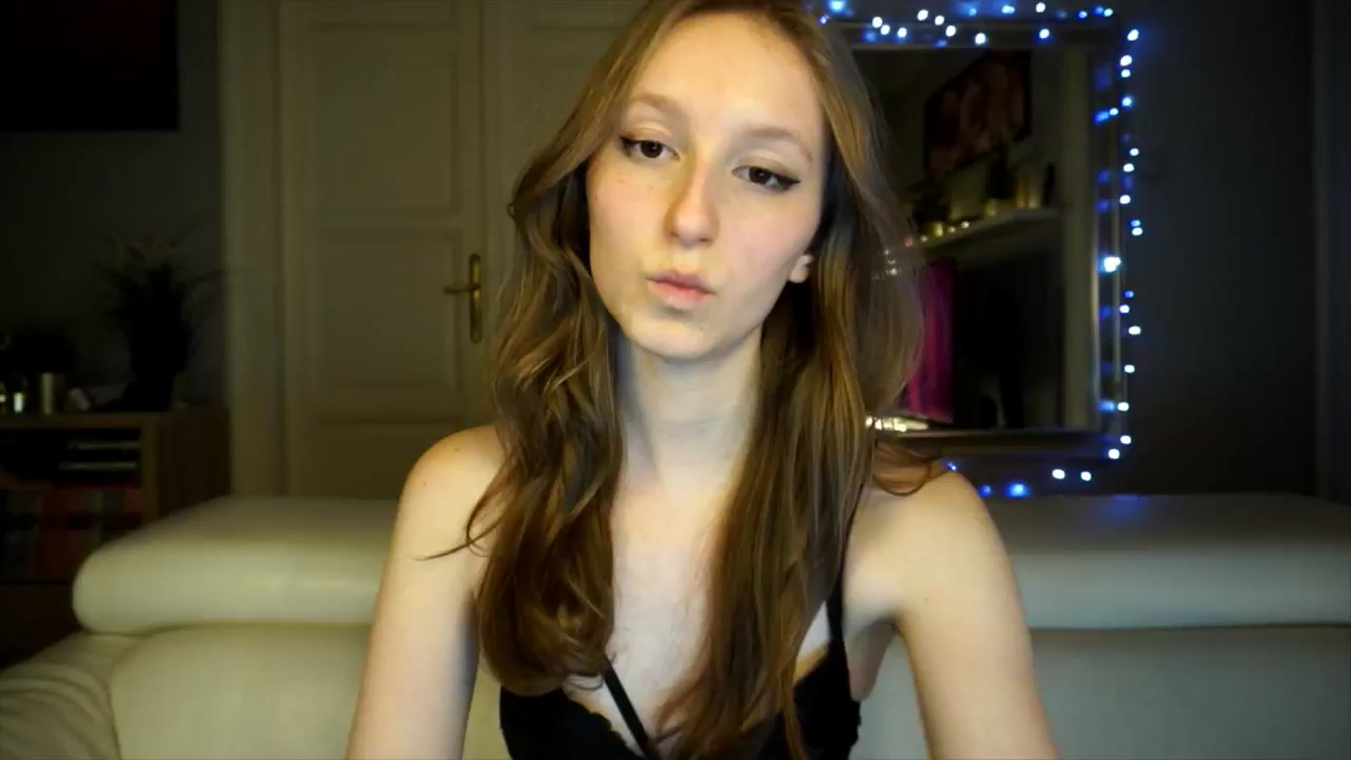 Gallery image thumbnail from Sw33t_g1rl's myfreecams stream on, 02/17/2026, 21:01 image 17 of 20