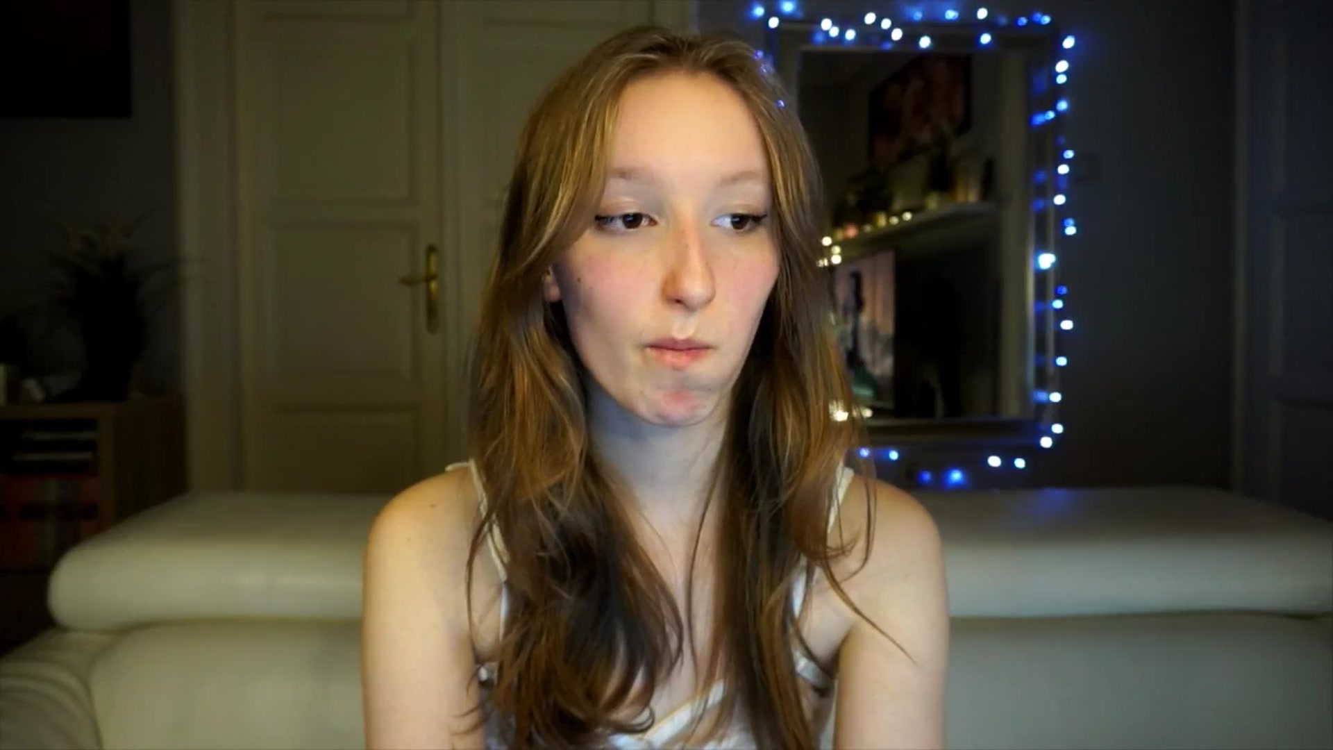 Gallery image thumbnail from Sw33t_g1rl's myfreecams stream on, 02/18/2026, 19:33 image 11 of 20