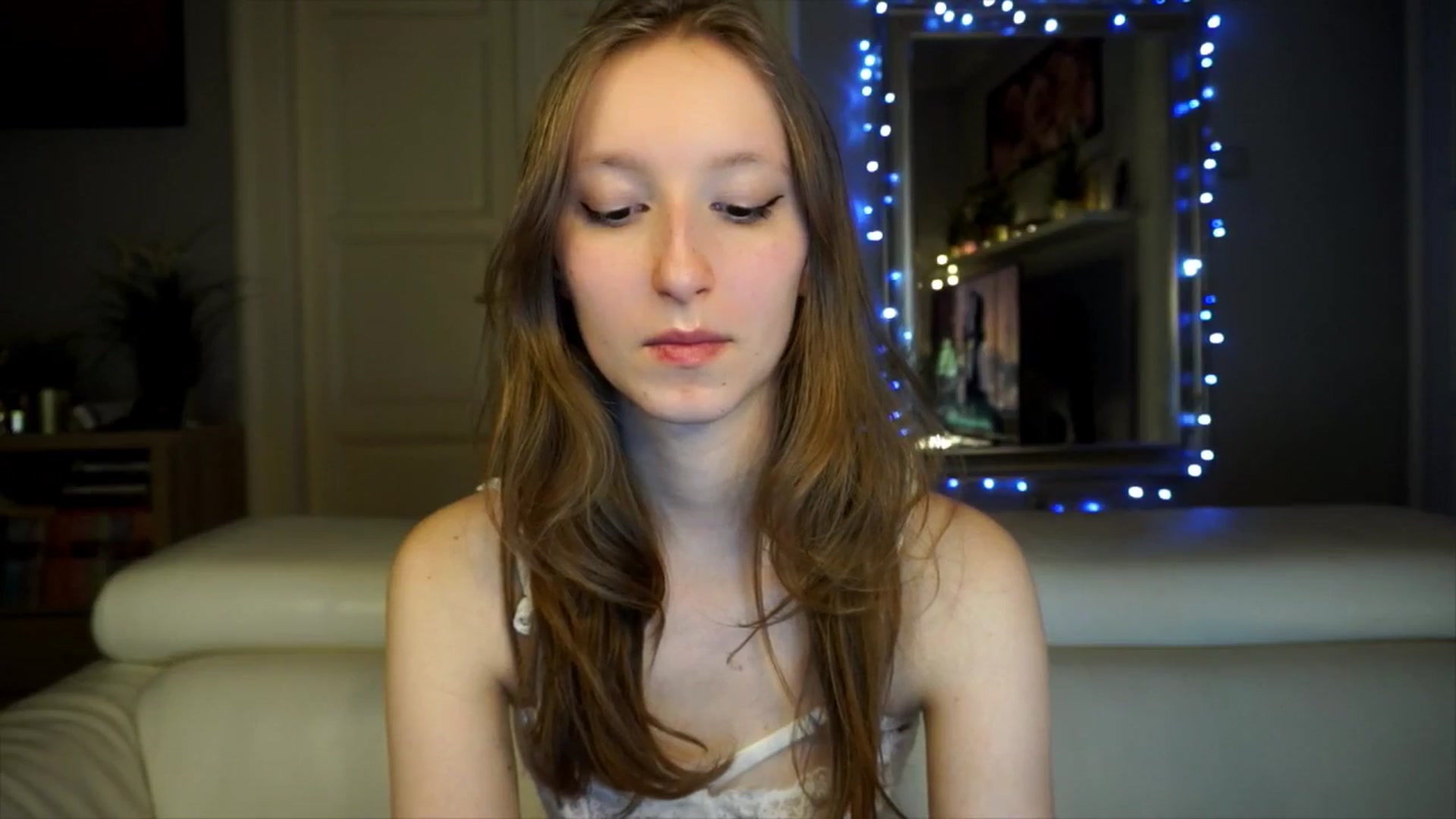 Gallery image thumbnail from Sw33t_g1rl's myfreecams stream on, 02/18/2026, 19:33 image 7 of 20