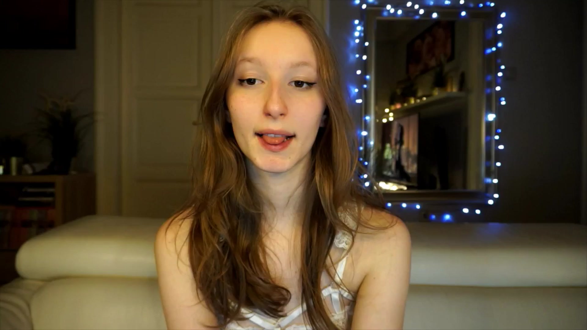 Gallery image thumbnail from Sw33t_g1rl's myfreecams stream on, 02/18/2026, 19:33 image 2 of 20