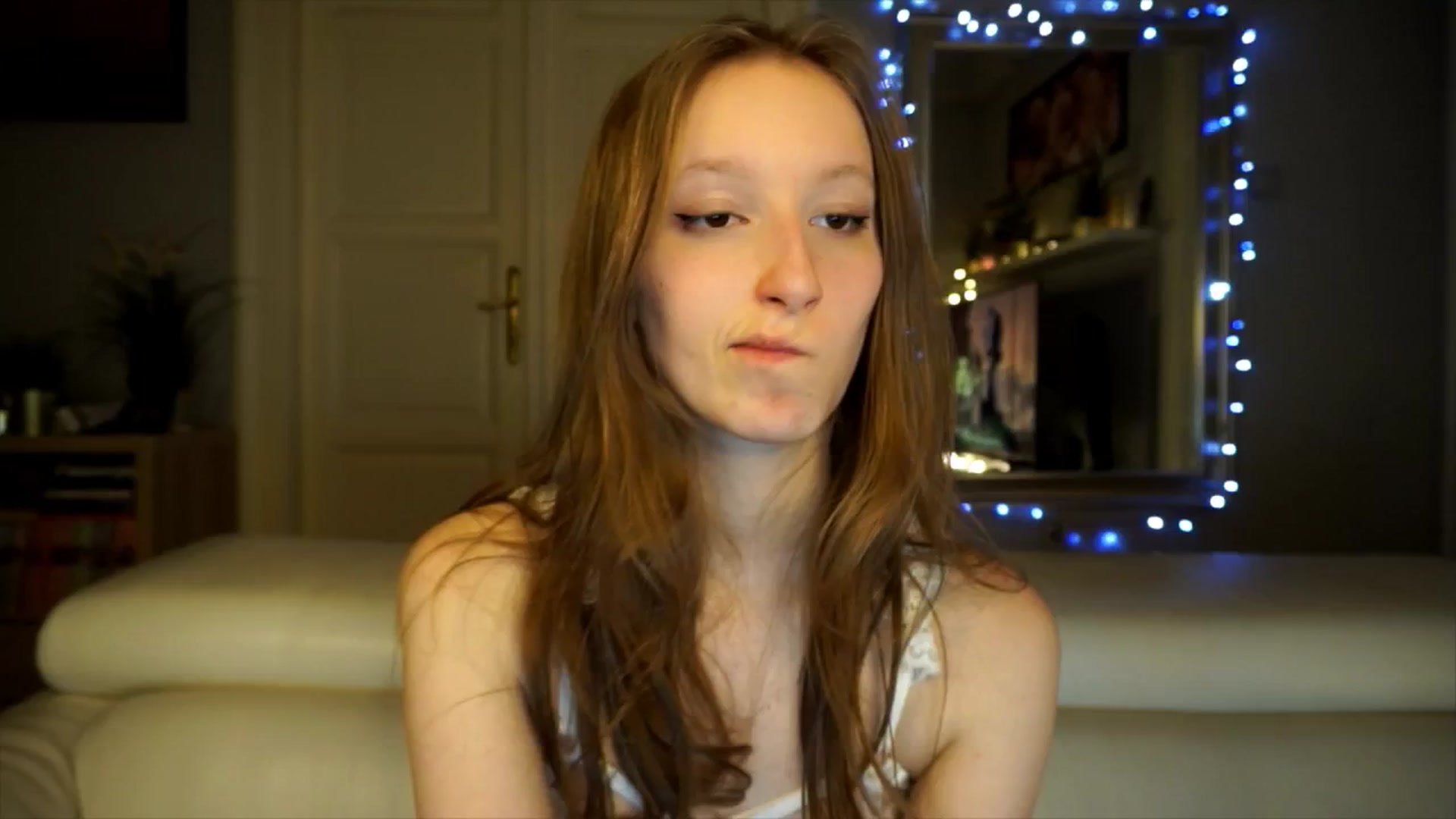 Gallery image thumbnail from Sw33t_g1rl's myfreecams stream on, 02/18/2026, 19:33 image 3 of 20