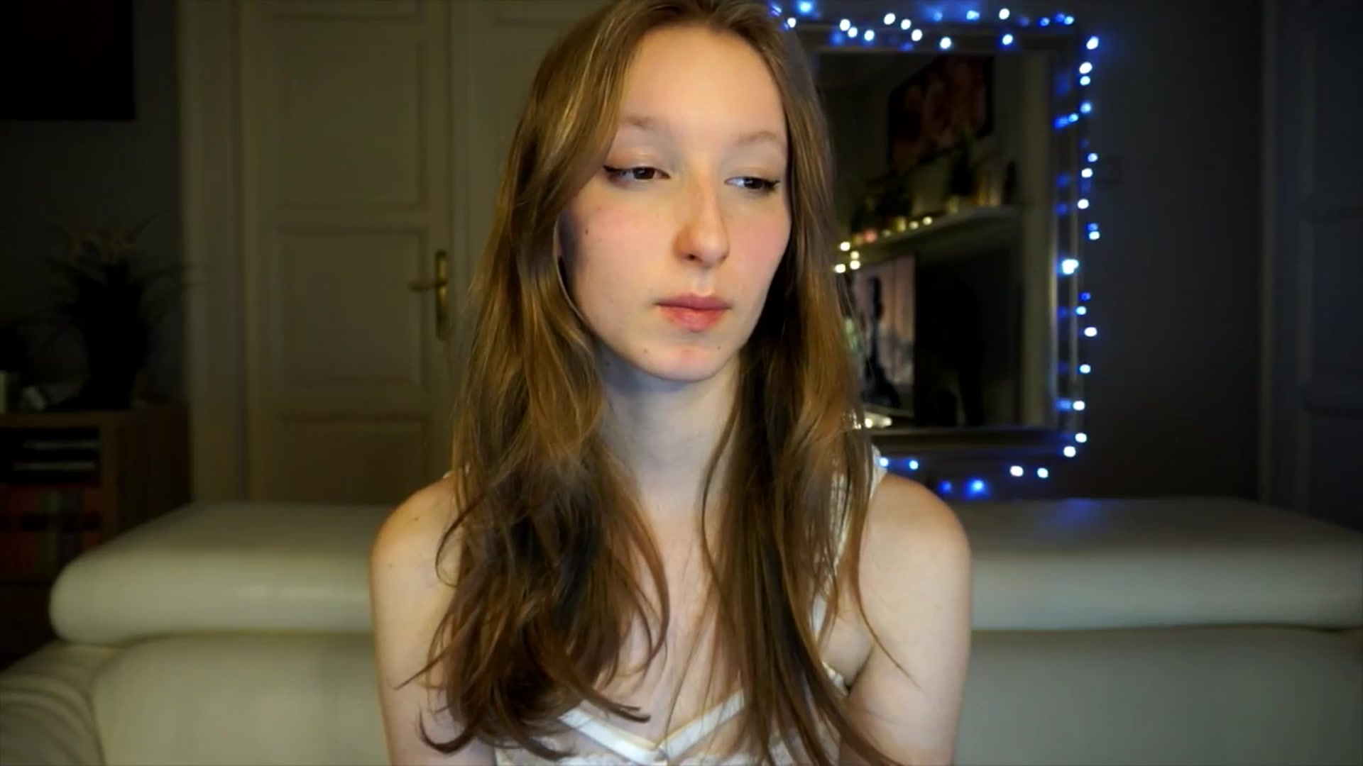 Gallery image thumbnail from Sw33t_g1rl's myfreecams stream on, 02/18/2026, 19:33 image 10 of 20