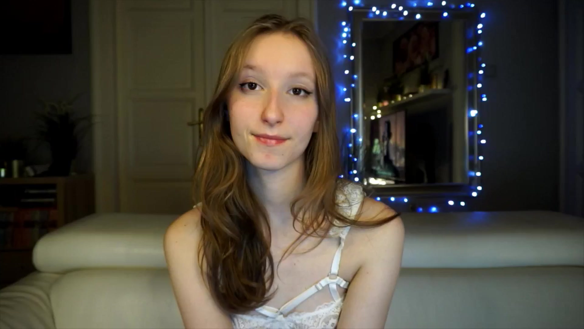 Gallery image thumbnail from Sw33t_g1rl's myfreecams stream on, 02/18/2026, 19:33 image 6 of 20