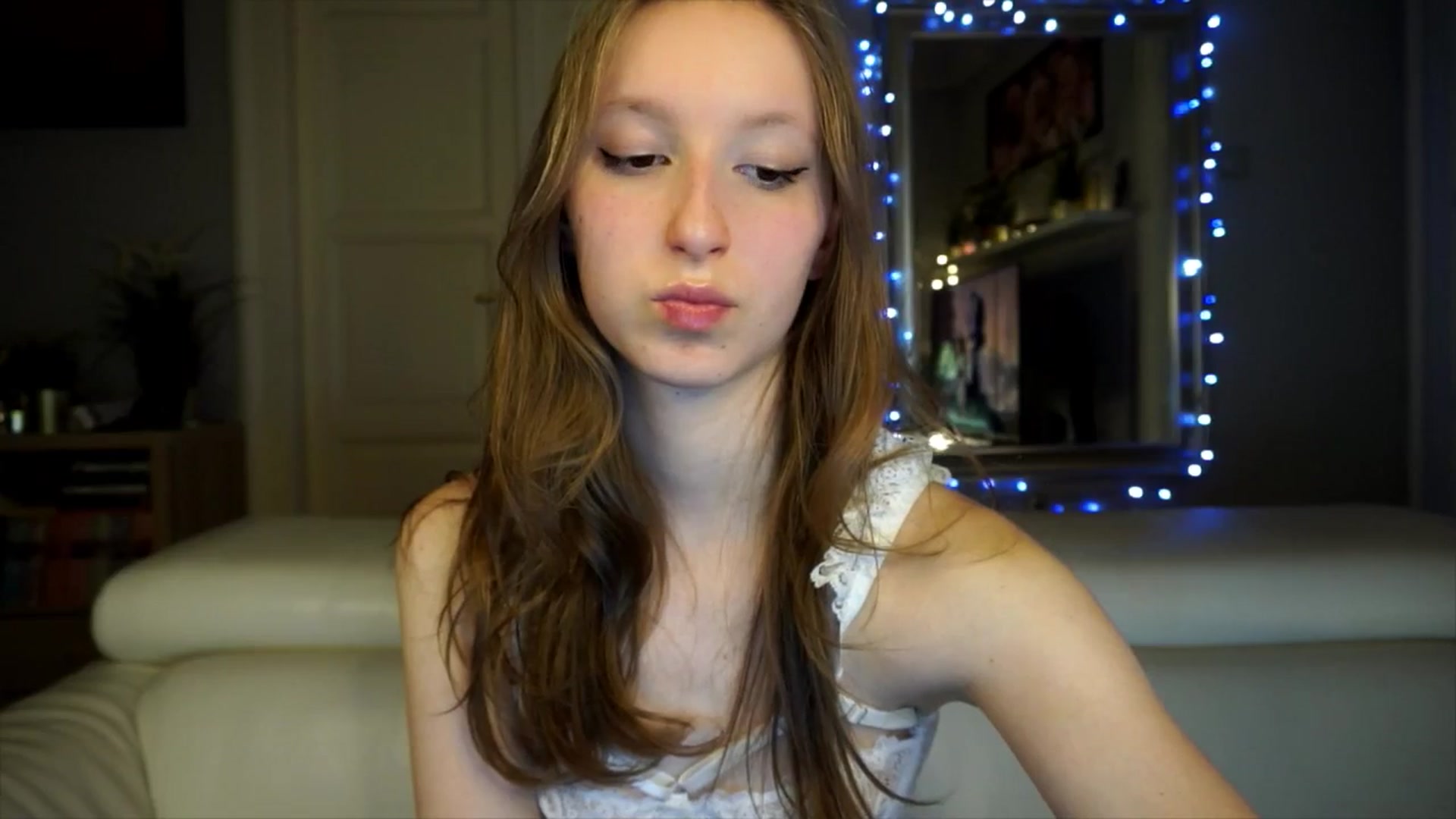 Gallery image thumbnail from Sw33t_g1rl's myfreecams stream on, 02/18/2026, 19:33 image 8 of 20