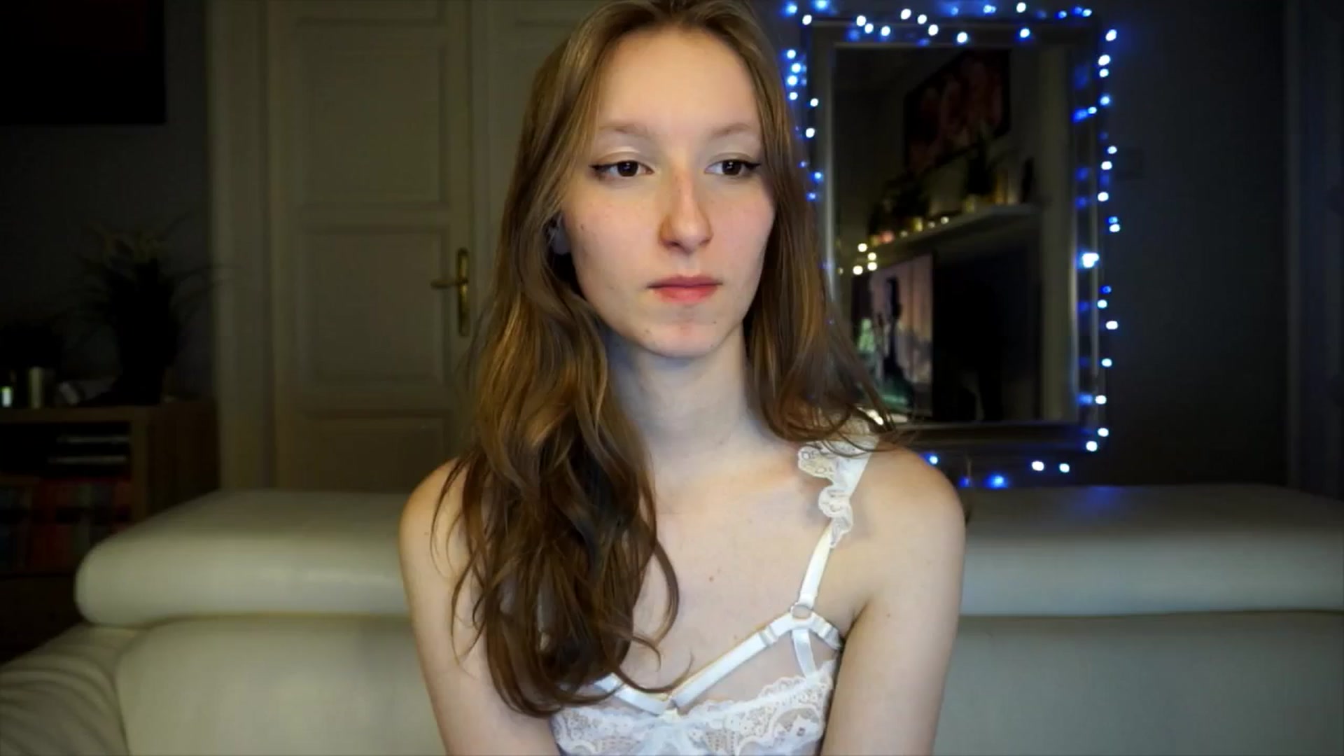 Gallery image thumbnail from Sw33t_g1rl's myfreecams stream on, 02/18/2026, 19:33 image 5 of 20