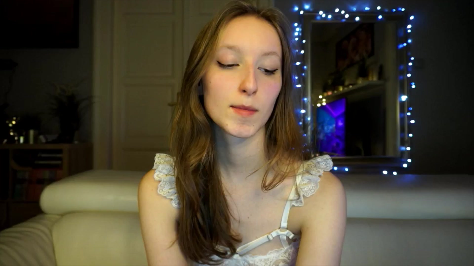 Gallery image thumbnail from Sw33t_g1rl's myfreecams stream on, 02/18/2026, 20:28 image 5 of 20