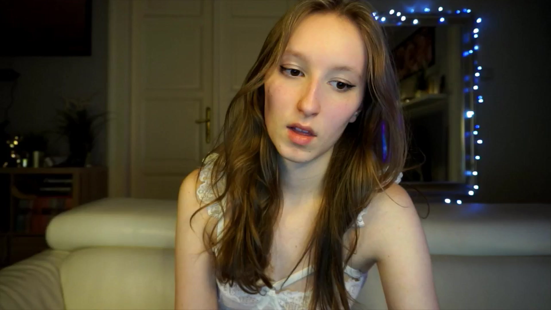 Gallery image thumbnail from Sw33t_g1rl's myfreecams stream on, 02/18/2026, 20:28 image 19 of 20