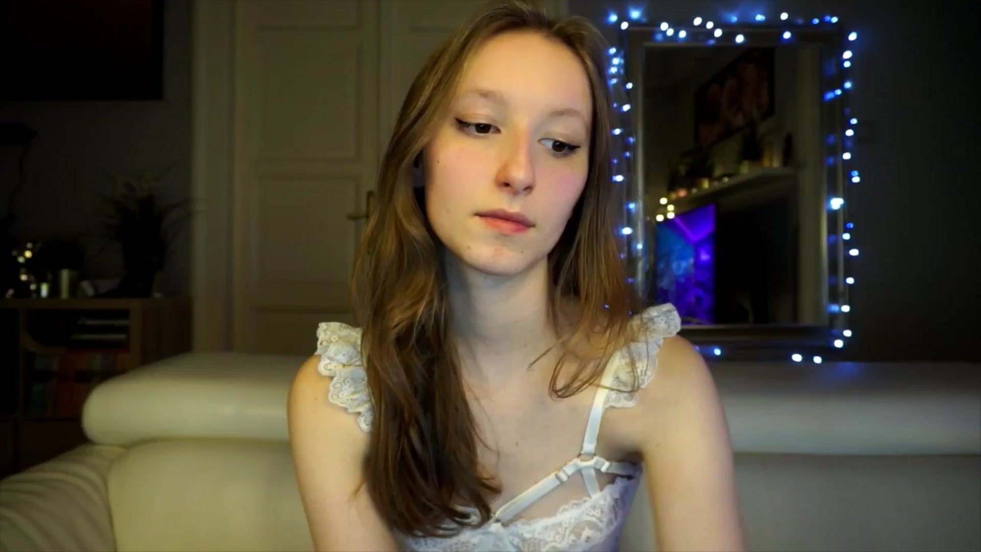Gallery image thumbnail from Sw33t_g1rl's myfreecams stream on, 02/18/2026, 20:28 image 4 of 20