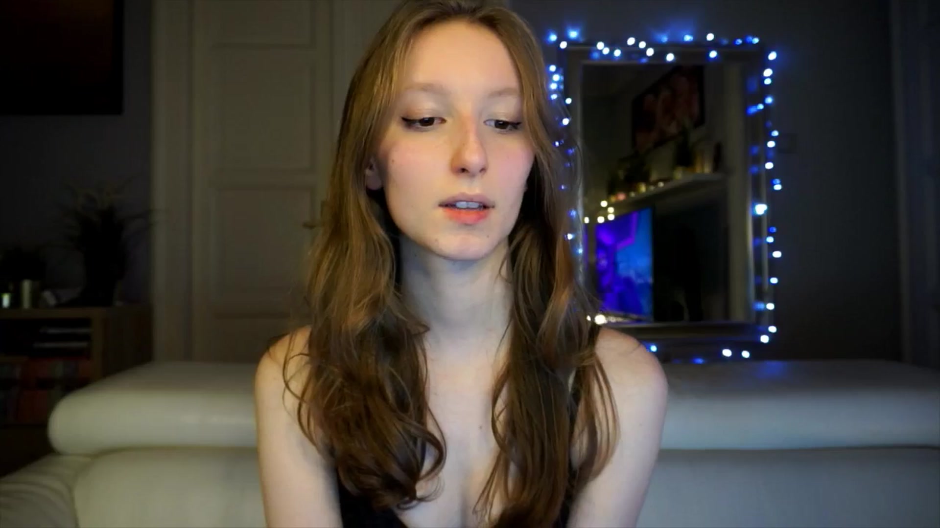 Gallery image thumbnail from Sw33t_g1rl's myfreecams stream on, 02/19/2026, 20:19 image 20 of 20