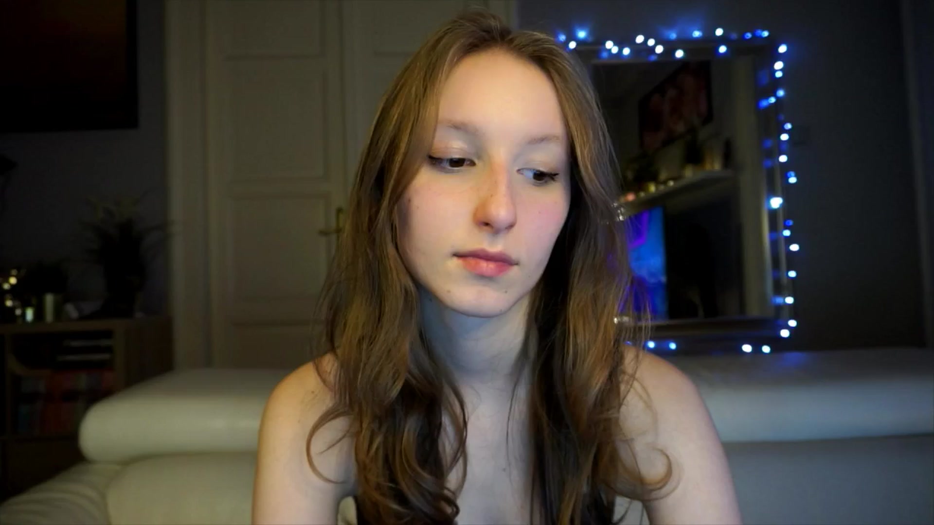 Gallery image thumbnail from Sw33t_g1rl's myfreecams stream on, 02/19/2026, 20:19 image 9 of 20
