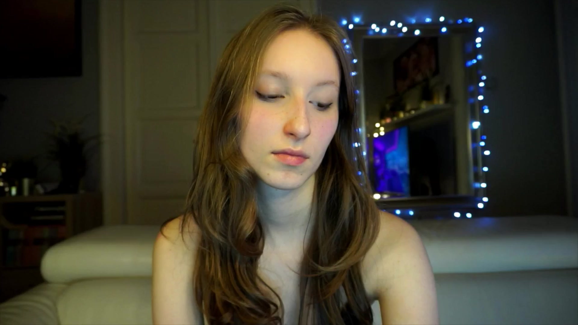 Gallery image thumbnail from Sw33t_g1rl's myfreecams stream on, 02/19/2026, 20:19 image 3 of 20