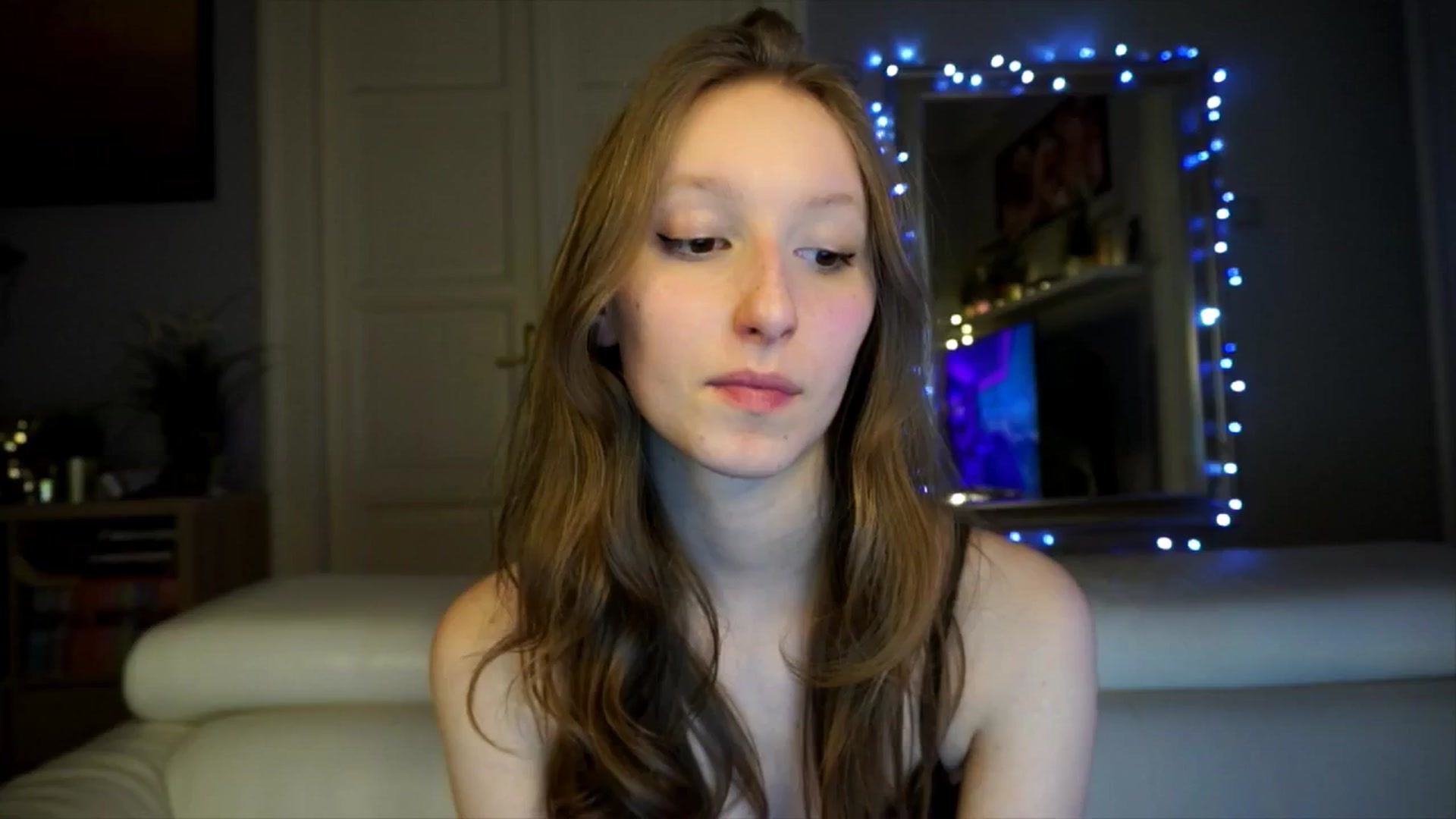 Gallery image thumbnail from Sw33t_g1rl's myfreecams stream on, 02/19/2026, 20:19 image 8 of 20