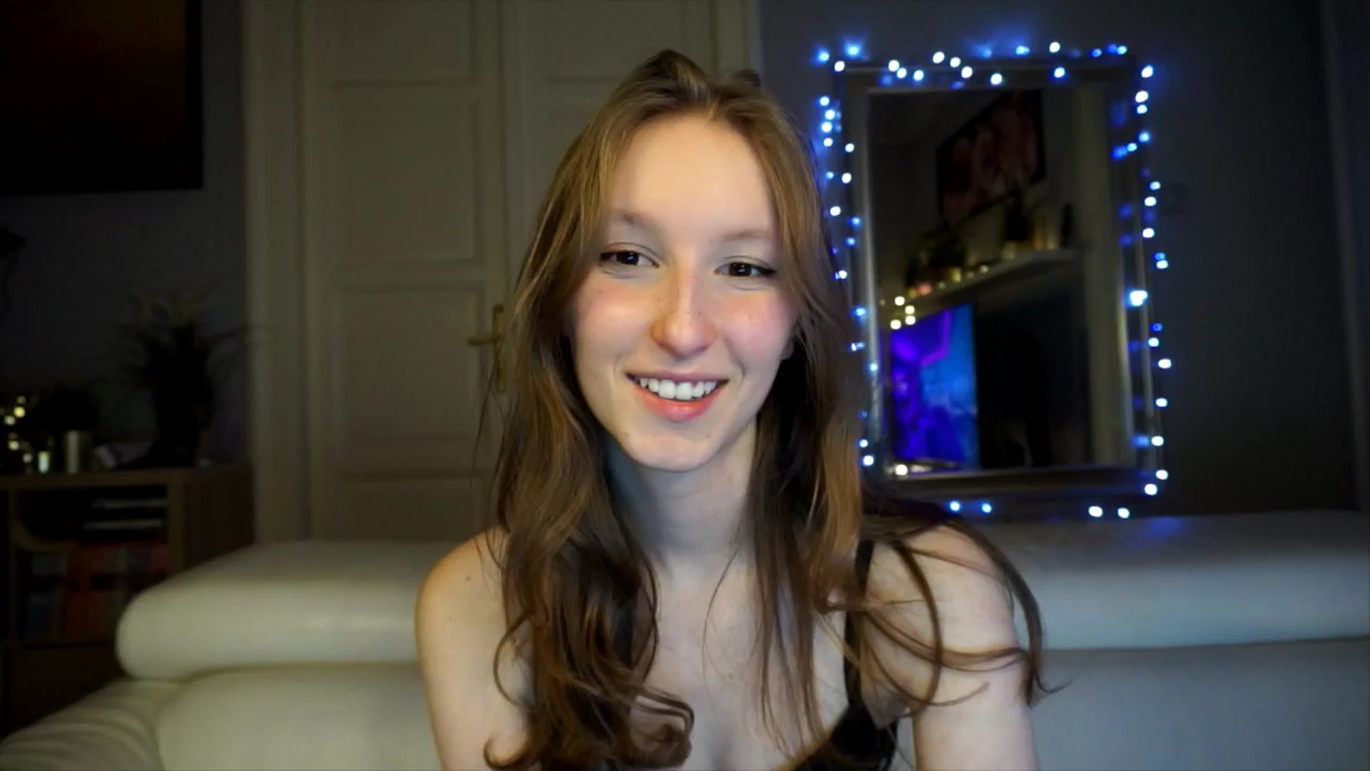 Gallery image thumbnail from Sw33t_g1rl's myfreecams stream on, 02/19/2026, 20:19 image 10 of 20