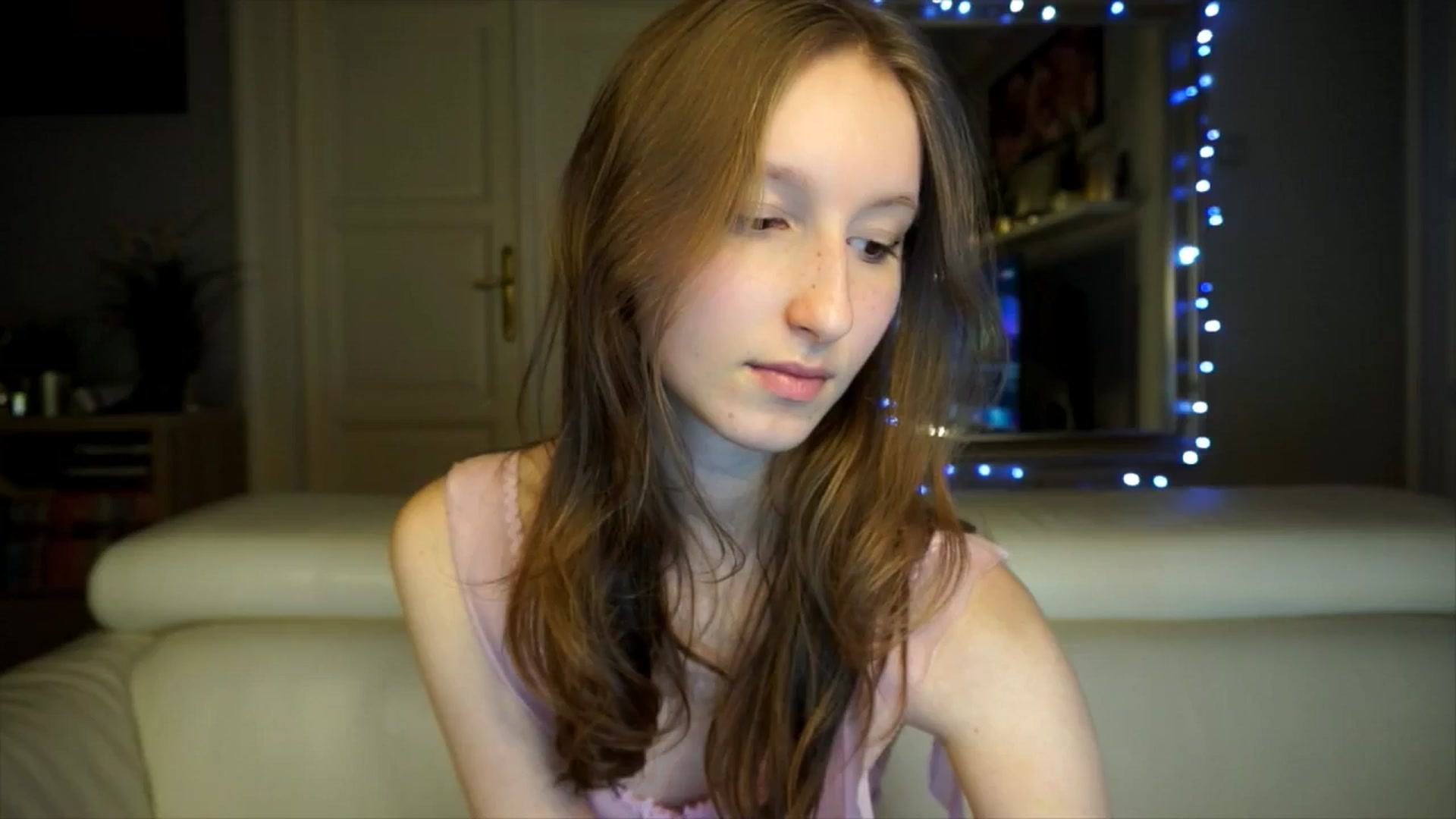 Gallery image thumbnail from Sw33t_g1rl's myfreecams stream on, 02/20/2026, 18:48 image 15 of 20