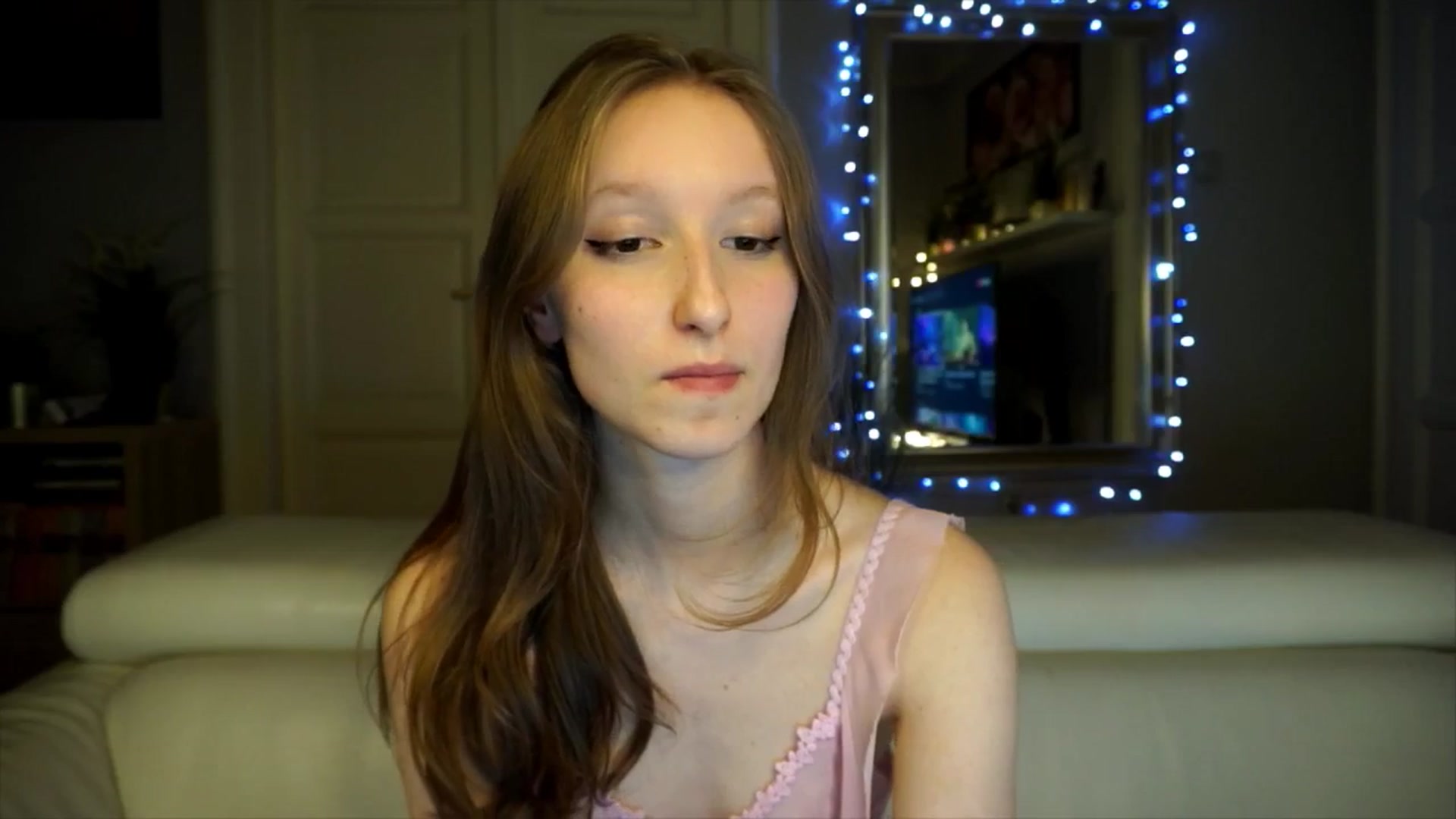 Gallery image thumbnail from Sw33t_g1rl's myfreecams stream on, 02/20/2026, 19:41 image 20 of 20