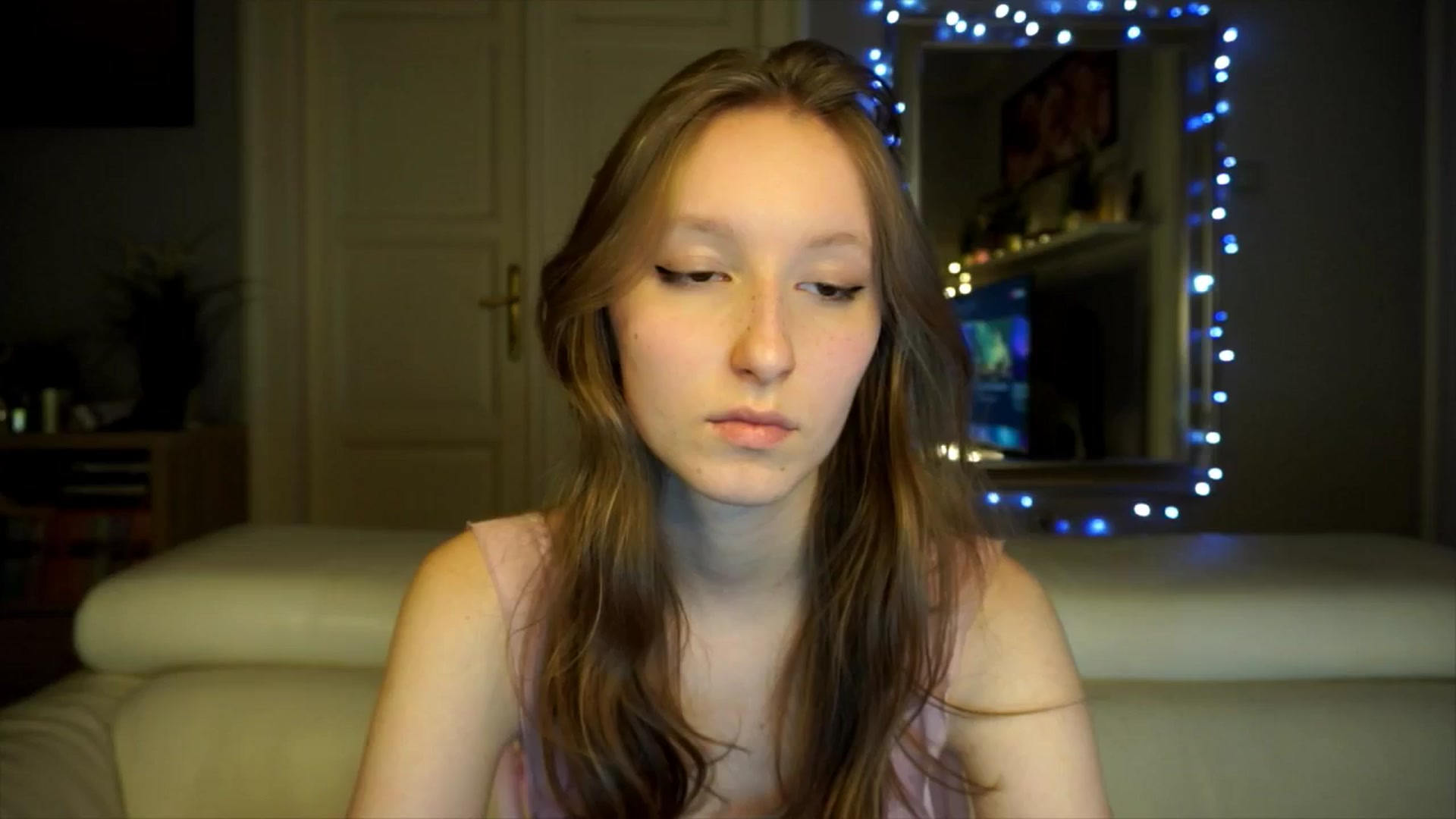 Gallery image thumbnail from Sw33t_g1rl's myfreecams stream on, 02/20/2026, 19:41 image 3 of 20