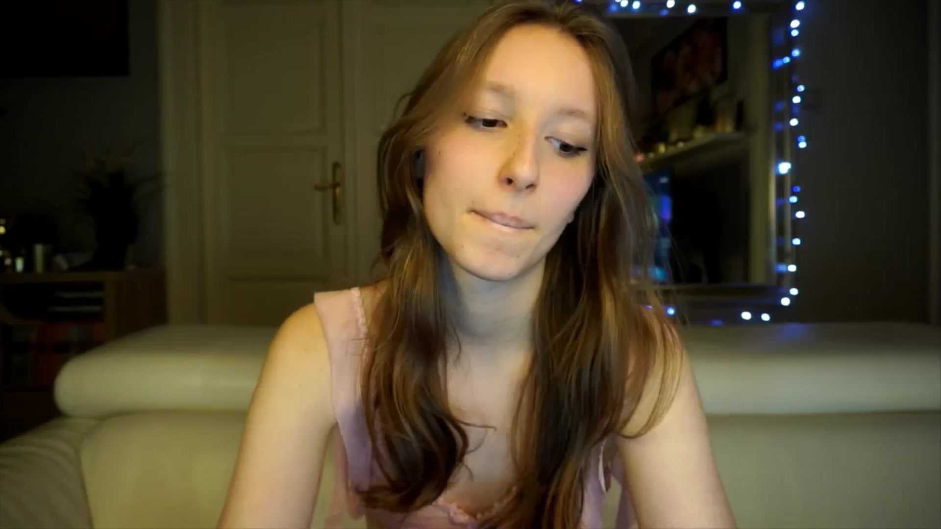 Gallery image thumbnail from Sw33t_g1rl's myfreecams stream on, 02/20/2026, 19:41 image 6 of 20