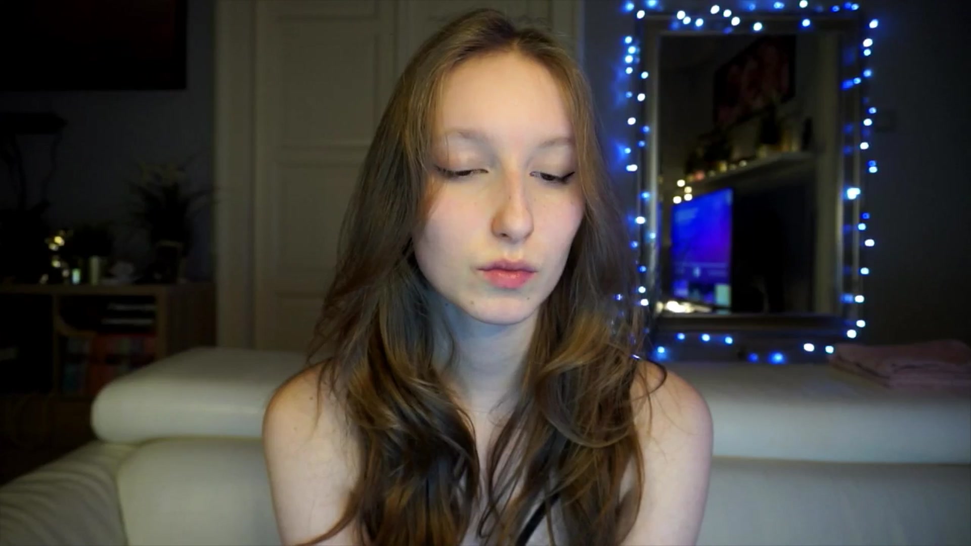 Gallery image thumbnail from Sw33t_g1rl's myfreecams stream on, 02/21/2026, 20:46 image 18 of 20