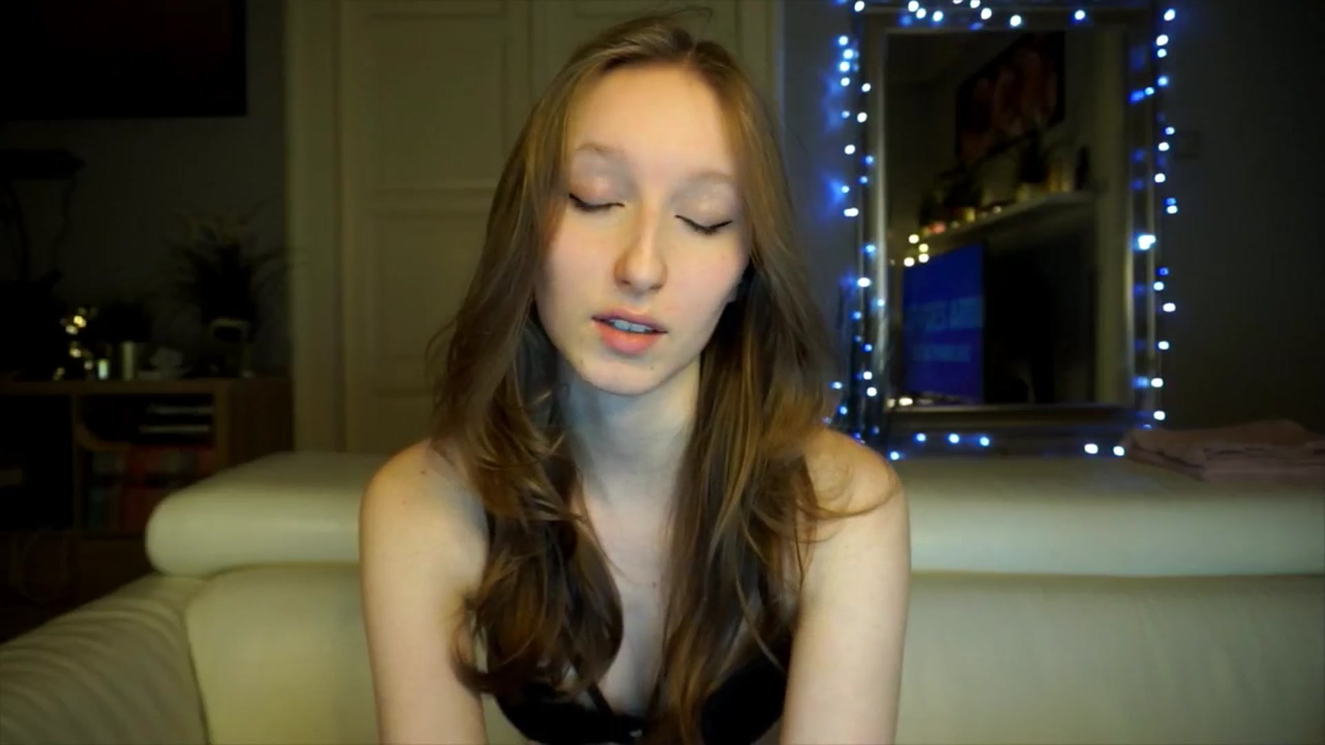Gallery image thumbnail from Sw33t_g1rl's myfreecams stream on, 02/21/2026, 20:46 image 10 of 20