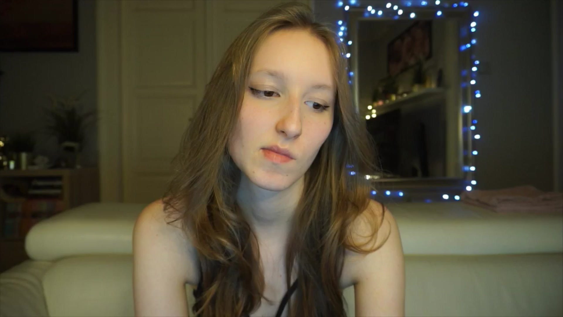 Gallery image thumbnail from Sw33t_g1rl's myfreecams stream on, 02/21/2026, 21:12 image 14 of 20