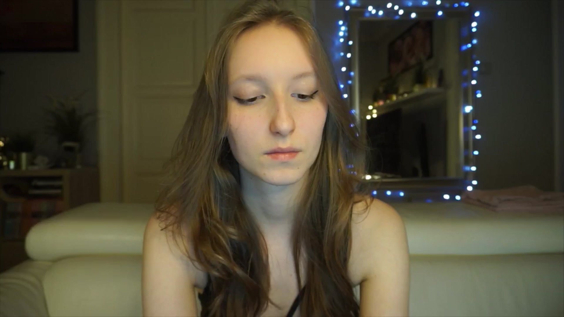 Gallery image thumbnail from Sw33t_g1rl's myfreecams stream on, 02/21/2026, 21:12 image 13 of 20