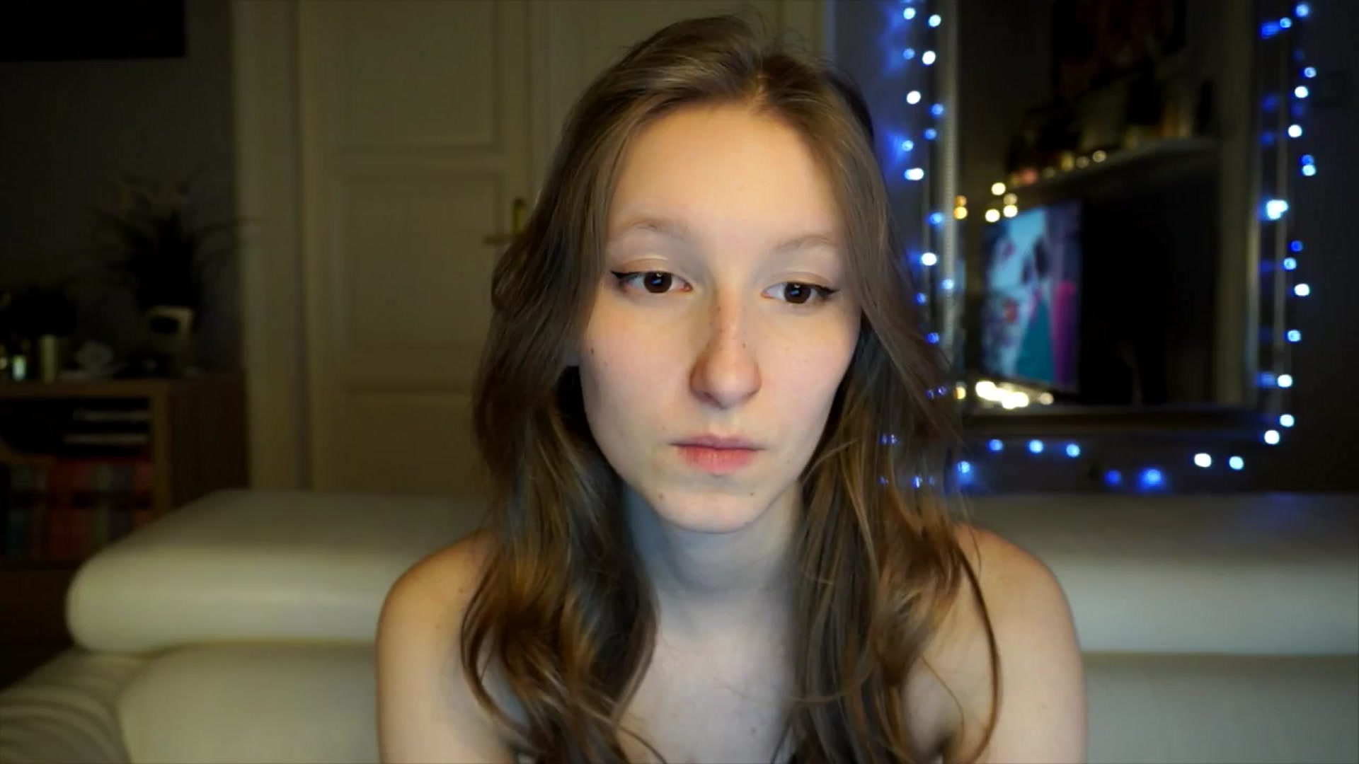 Gallery image thumbnail from Sw33t_g1rl's myfreecams stream on, 02/22/2026, 17:58 image 16 of 20