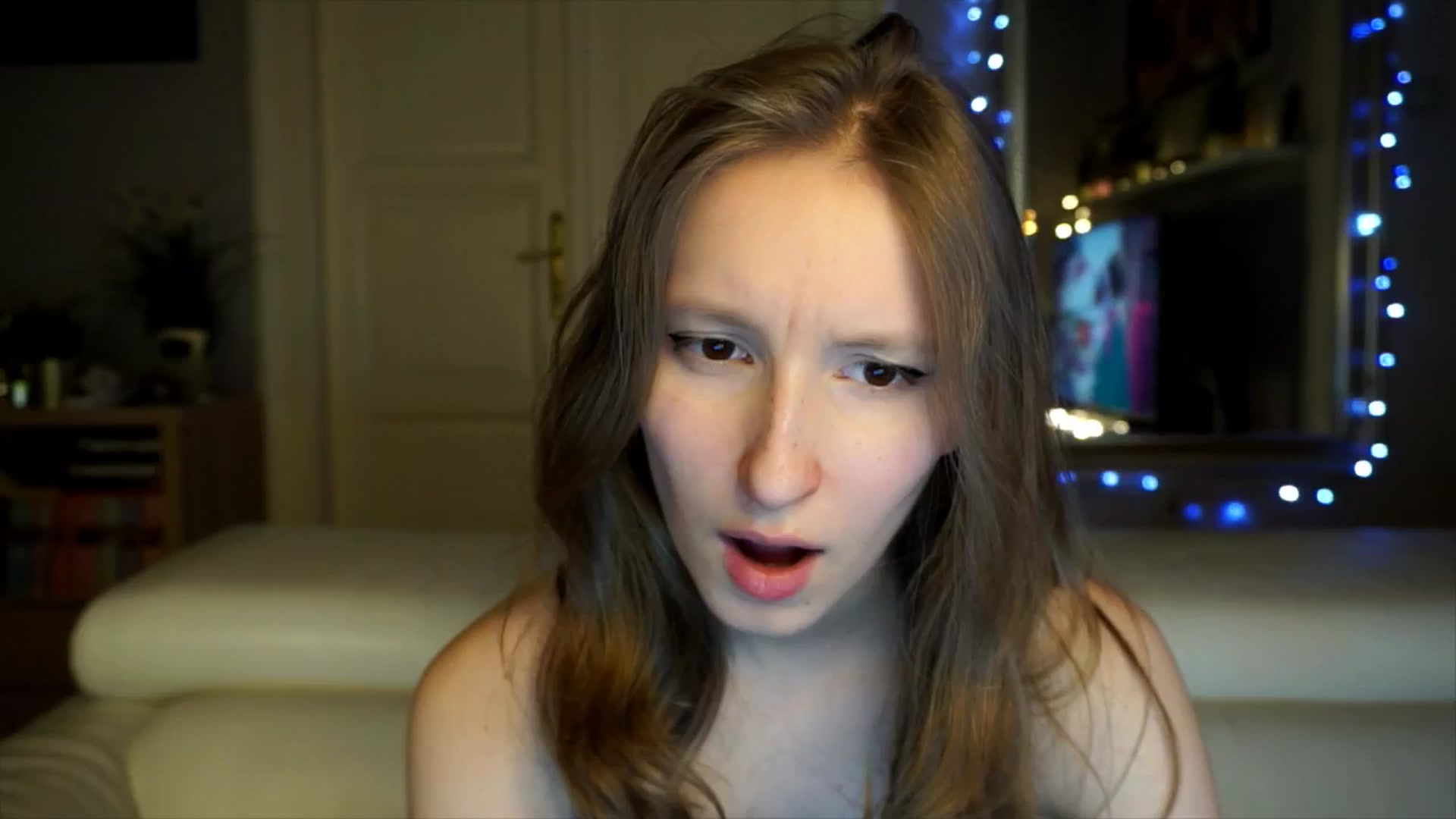 Gallery image thumbnail from Sw33t_g1rl's myfreecams stream on, 02/22/2026, 17:58 image 14 of 20