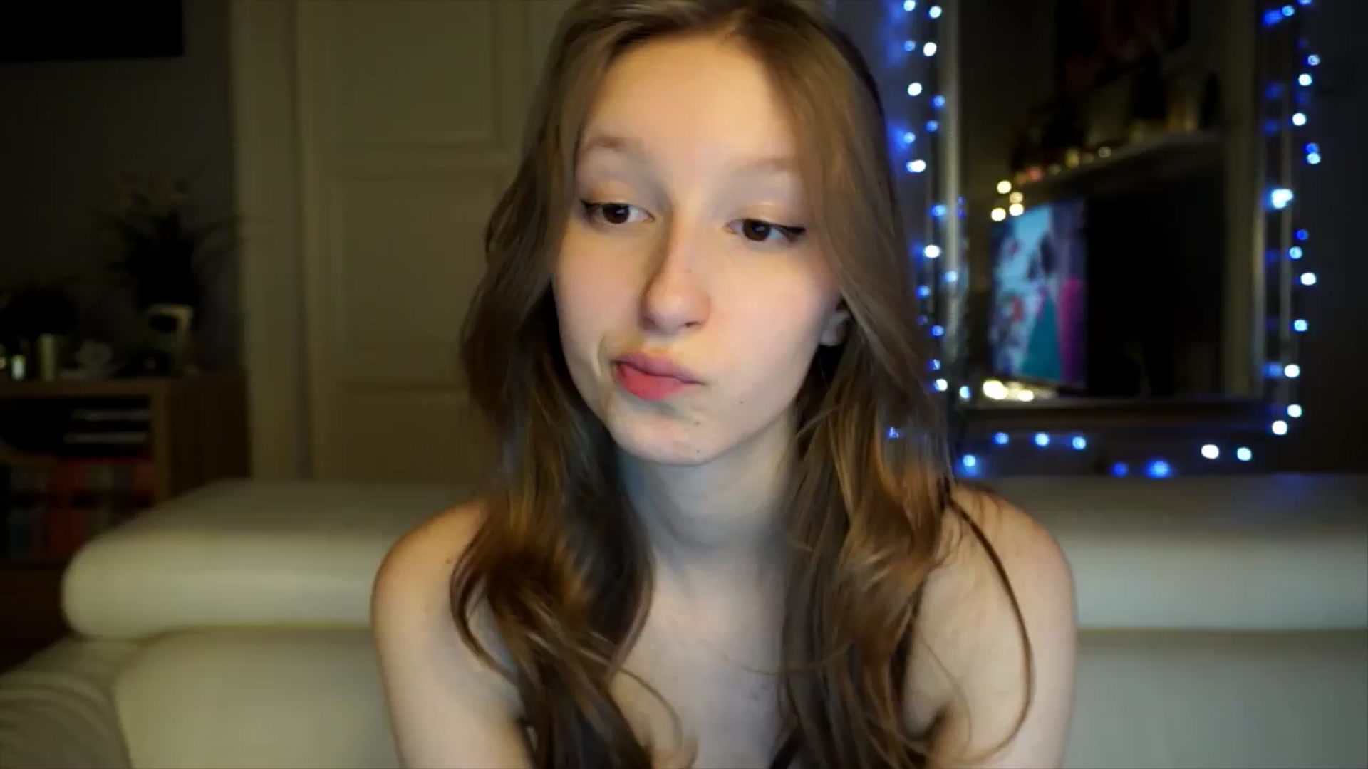 Gallery image thumbnail from Sw33t_g1rl's myfreecams stream on, 02/22/2026, 17:58 image 17 of 20