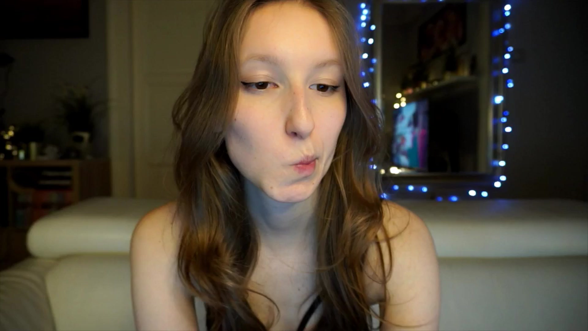 Gallery image thumbnail from Sw33t_g1rl's myfreecams stream on, 02/22/2026, 17:58 image 19 of 20