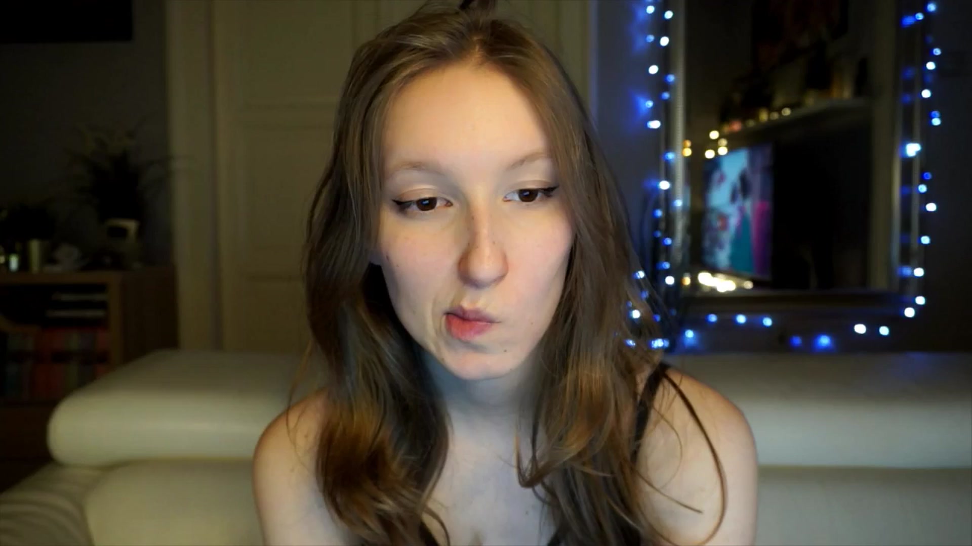 Gallery image thumbnail from Sw33t_g1rl's myfreecams stream on, 02/22/2026, 17:58 image 13 of 20