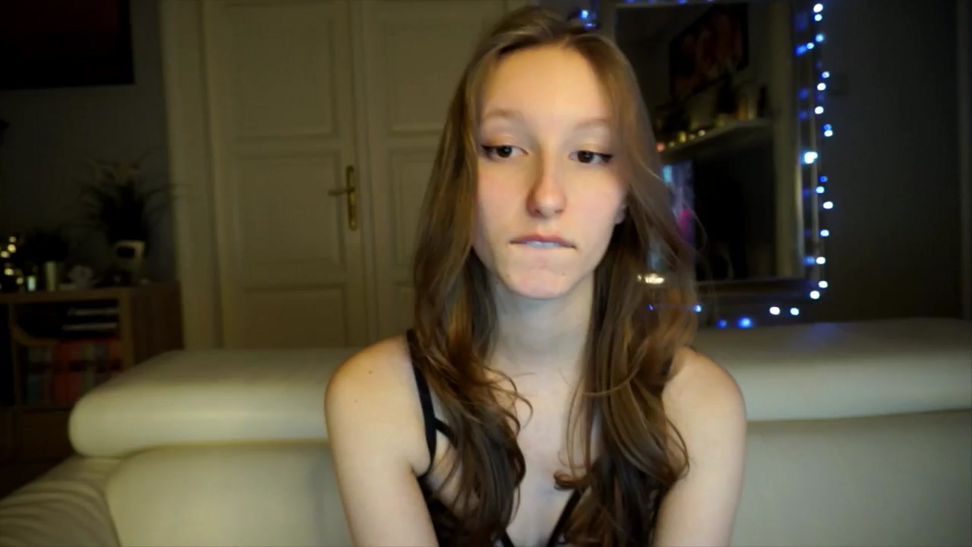 Gallery image thumbnail from Sw33t_g1rl's myfreecams stream on, 02/22/2026, 20:10 image 9 of 20