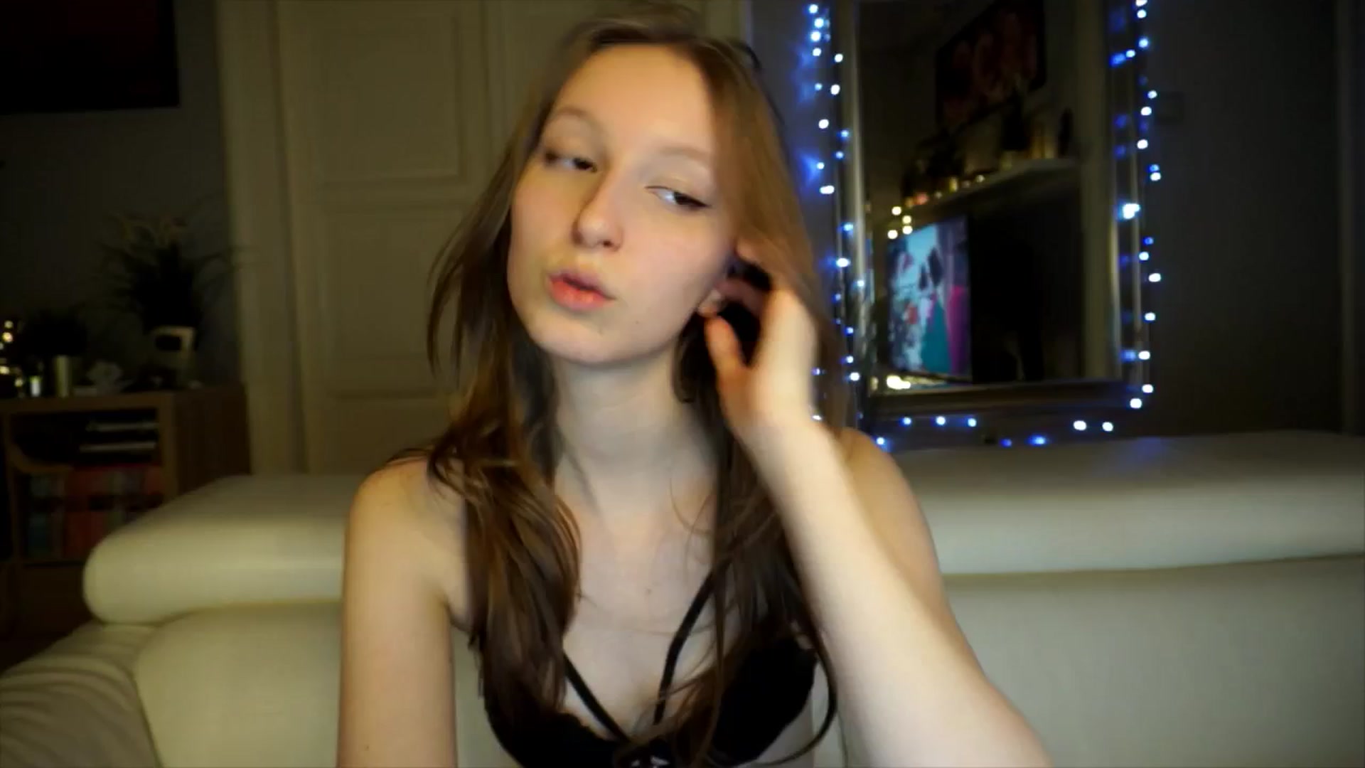 Gallery image thumbnail from Sw33t_g1rl's myfreecams stream on, 02/22/2026, 20:10 image 19 of 20