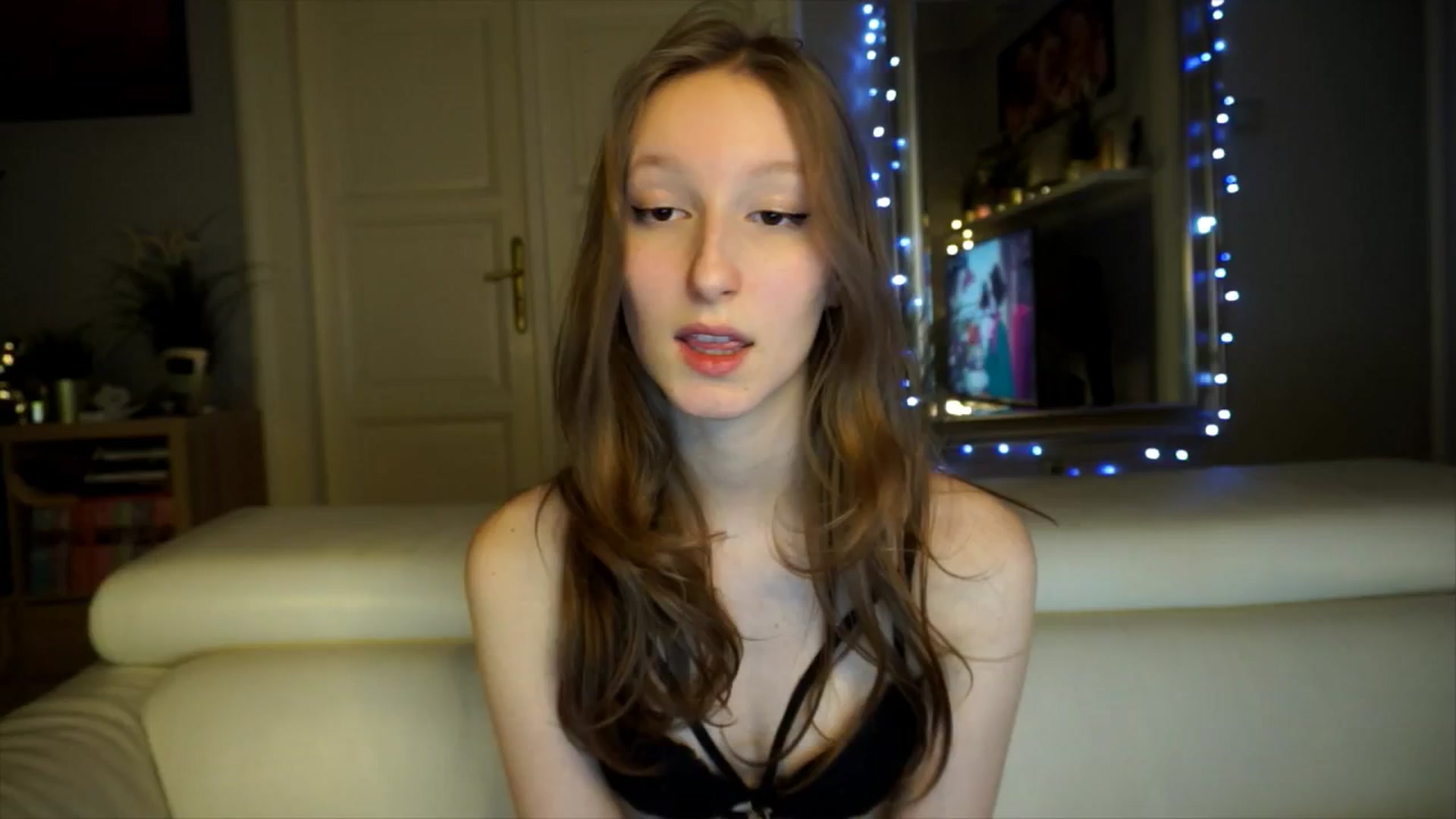 Gallery image thumbnail from Sw33t_g1rl's myfreecams stream on, 02/22/2026, 20:10 image 17 of 20