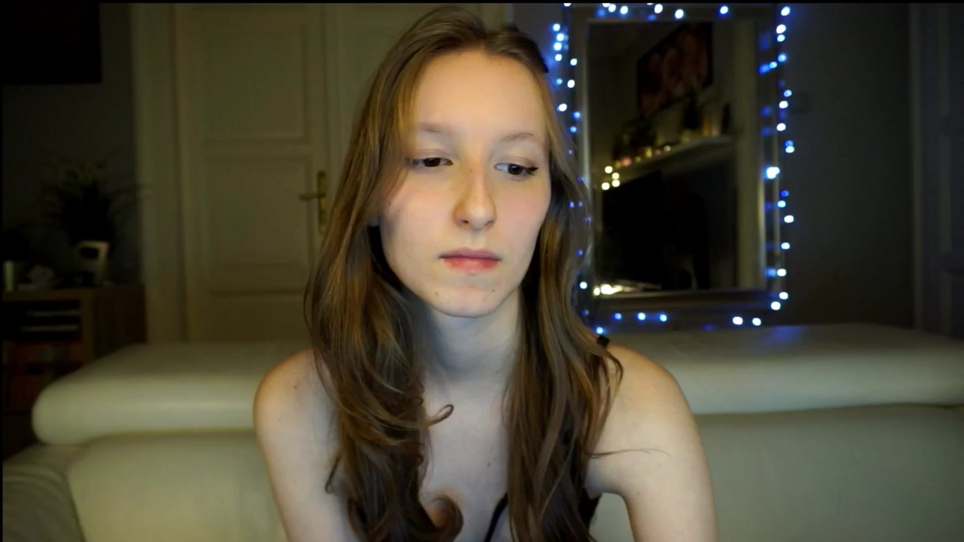 Gallery image thumbnail from Sw33t_g1rl's myfreecams stream on, 02/25/2026, 24:13 image 1 of 20