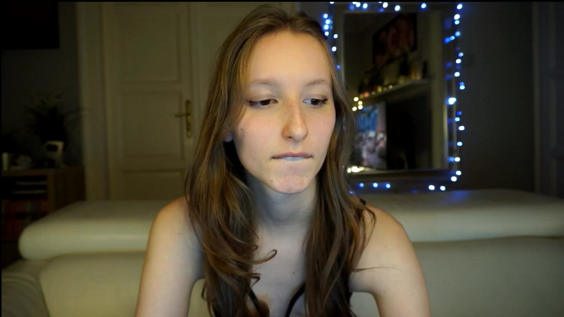 Gallery image thumbnail from Sw33t_g1rl's myfreecams stream on, 02/25/2026, 24:13 image 5 of 20