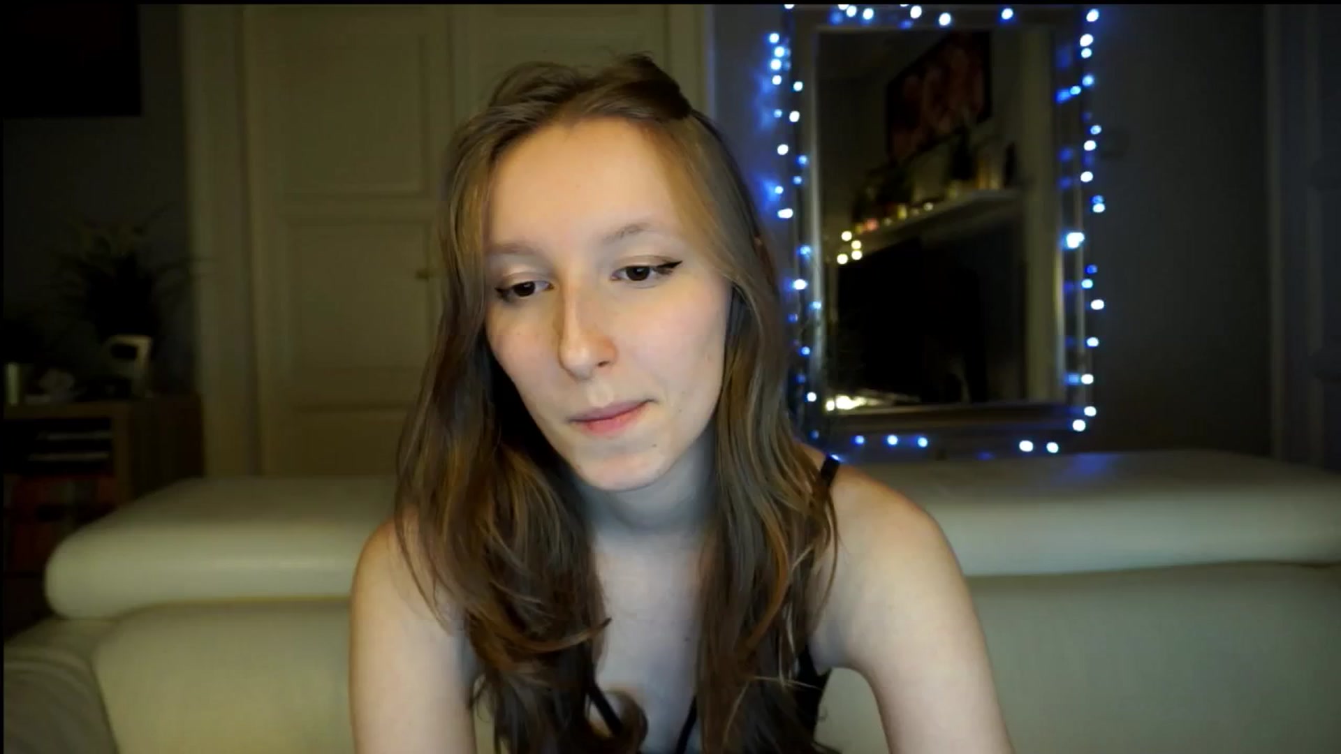 Gallery image thumbnail from Sw33t_g1rl's myfreecams stream on, 02/25/2026, 24:13 image 2 of 20