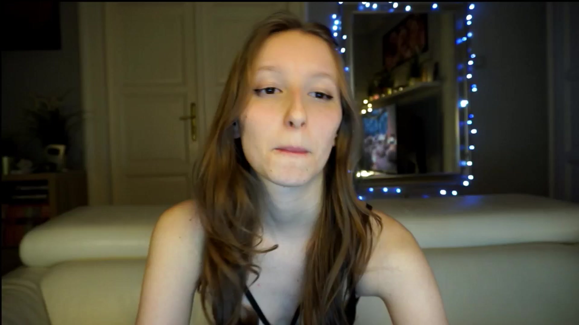 Gallery image thumbnail from Sw33t_g1rl's myfreecams stream on, 02/25/2026, 24:13 image 4 of 20