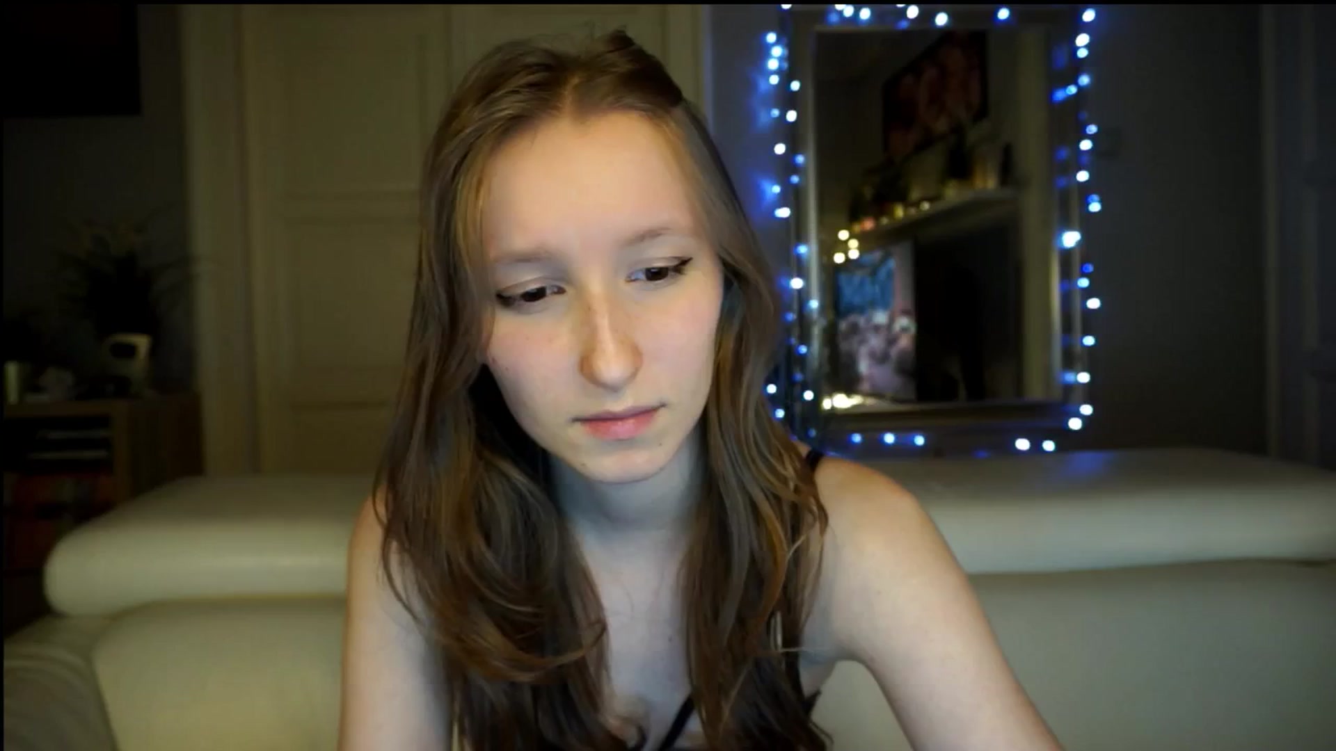 Gallery image thumbnail from Sw33t_g1rl's myfreecams stream on, 02/25/2026, 24:13 image 11 of 20